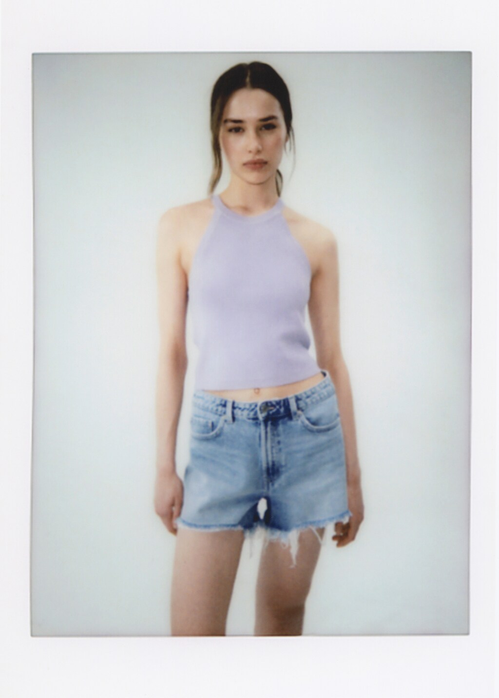 Medium-waist denim shorts - Details of the article 7