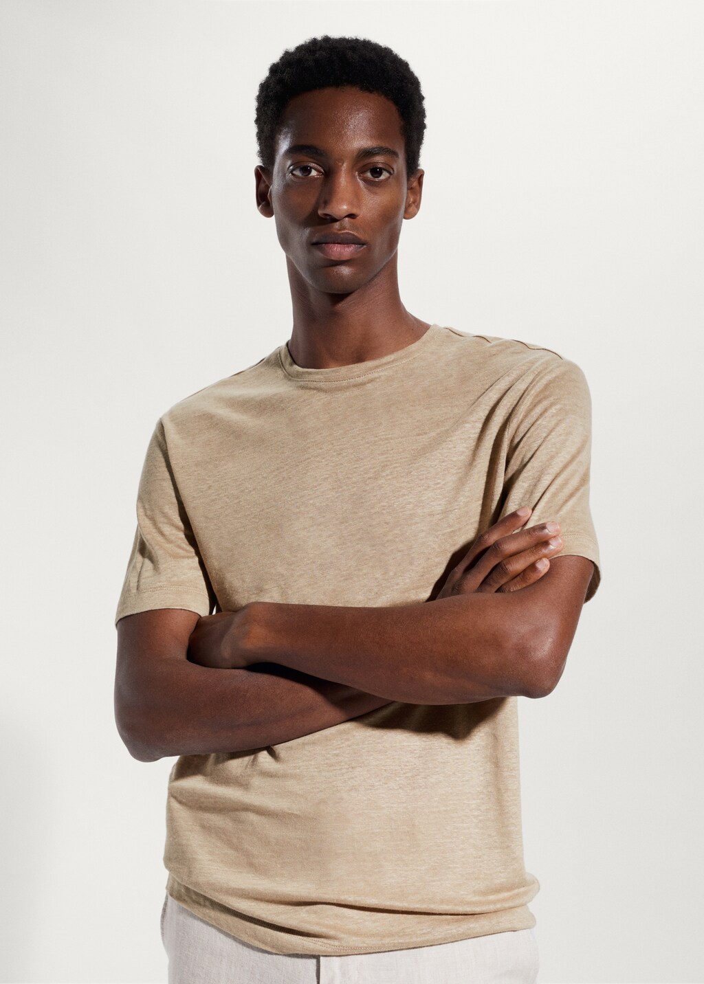 100% linen slim-fit t-shirt - Details of the article 2