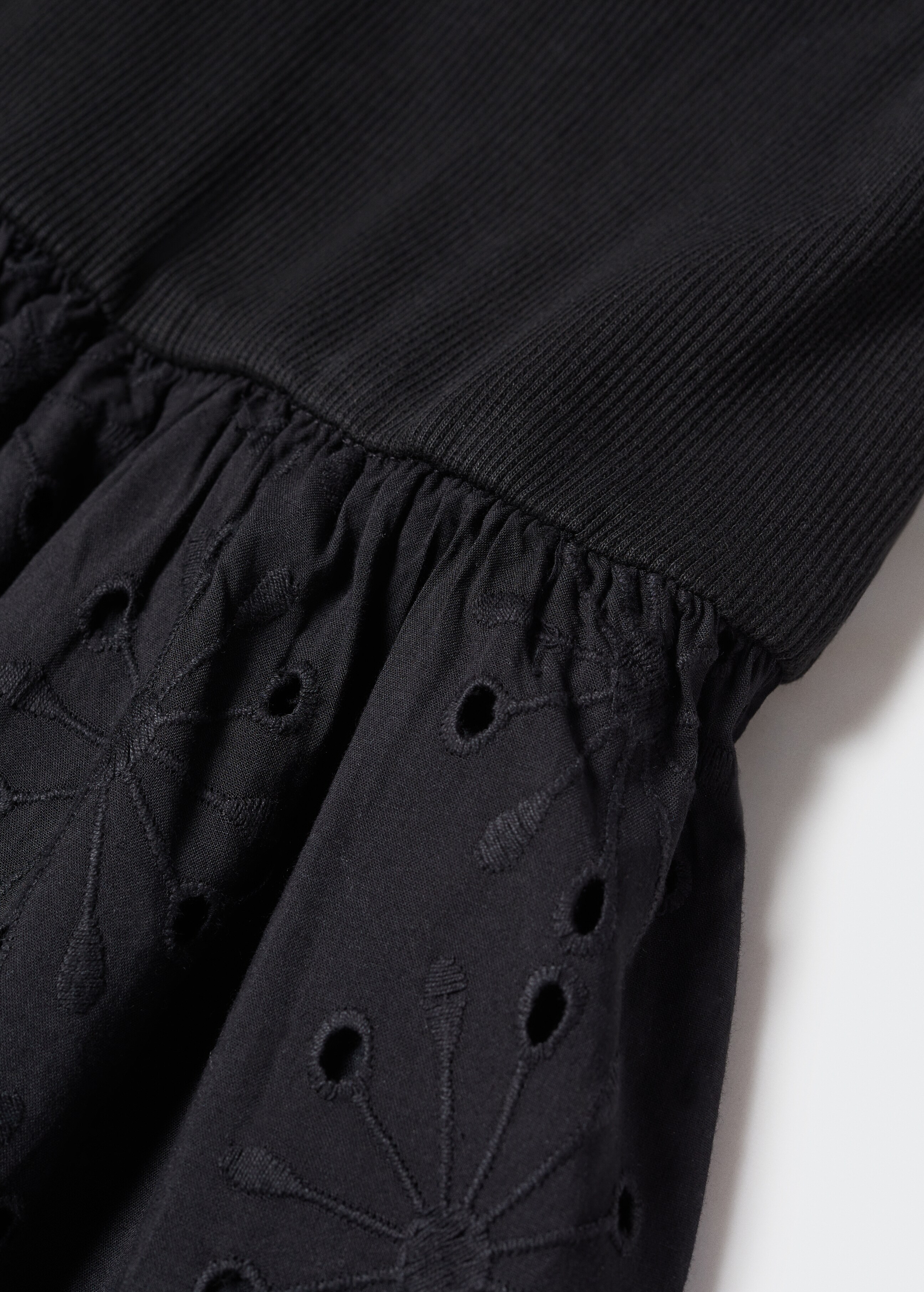 Embroidered dress - Details of the article 8