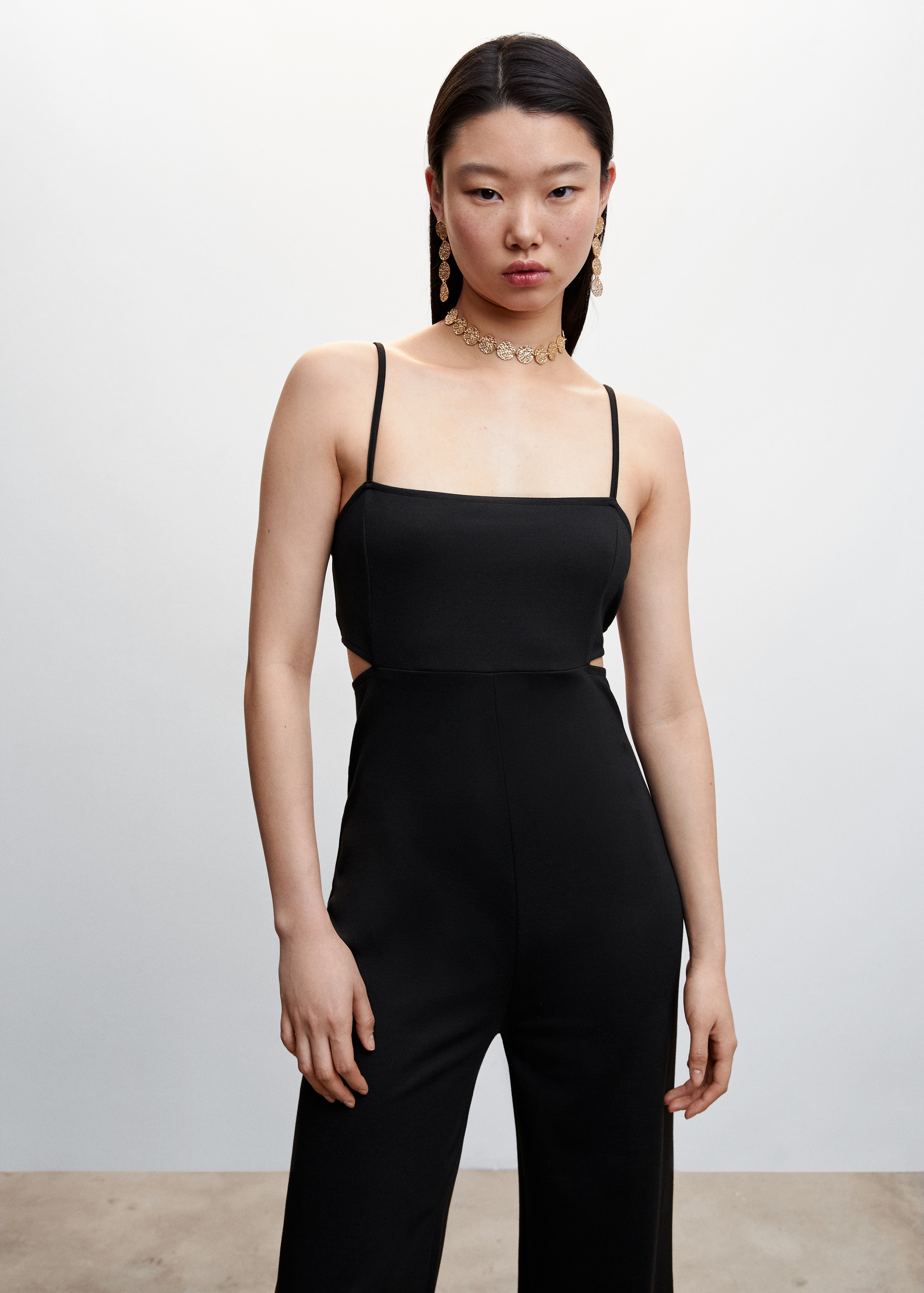 Langer Jumpsuit mit Schlitzen - Mittlere Ansicht