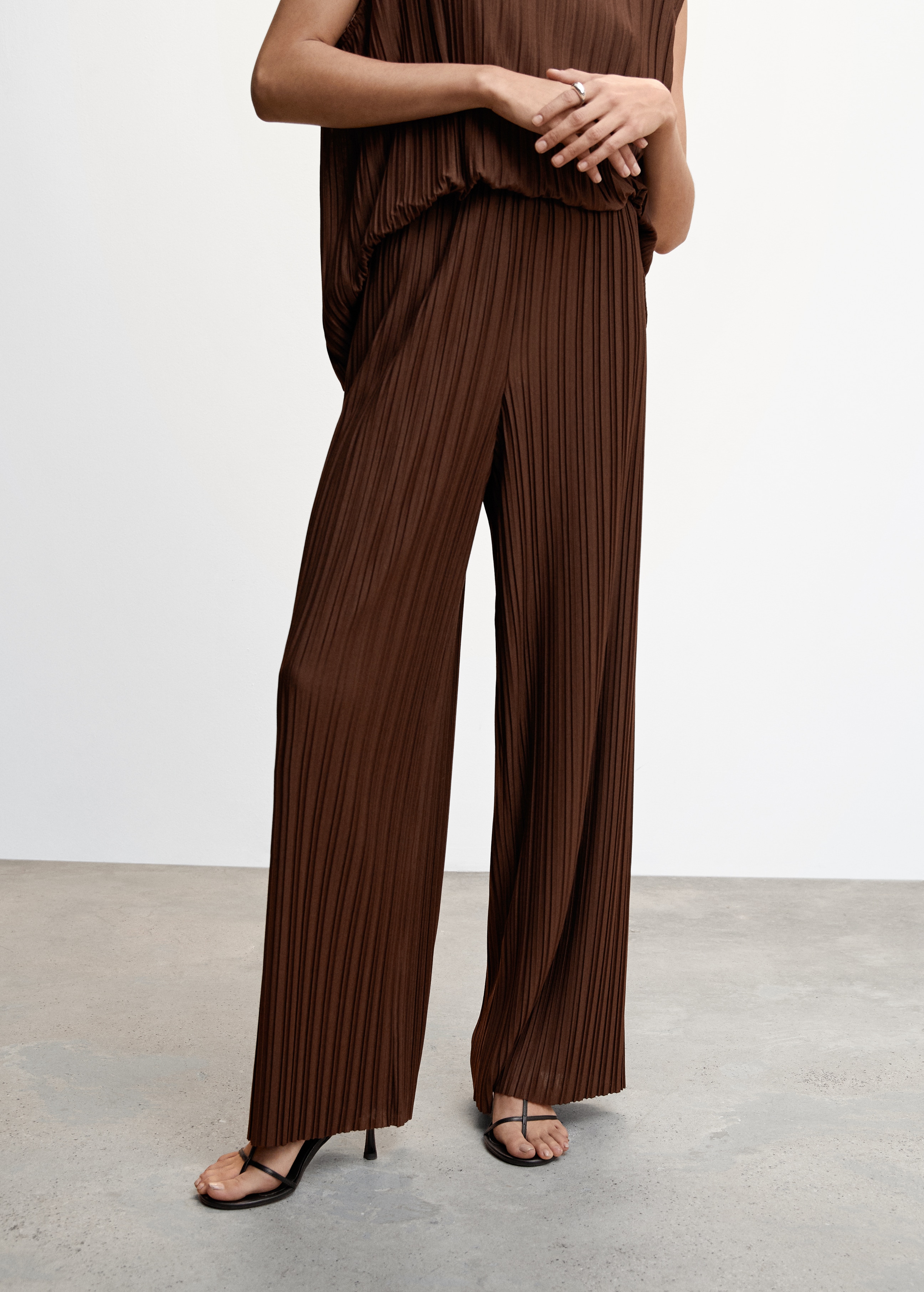 Pleated palazzo trousers