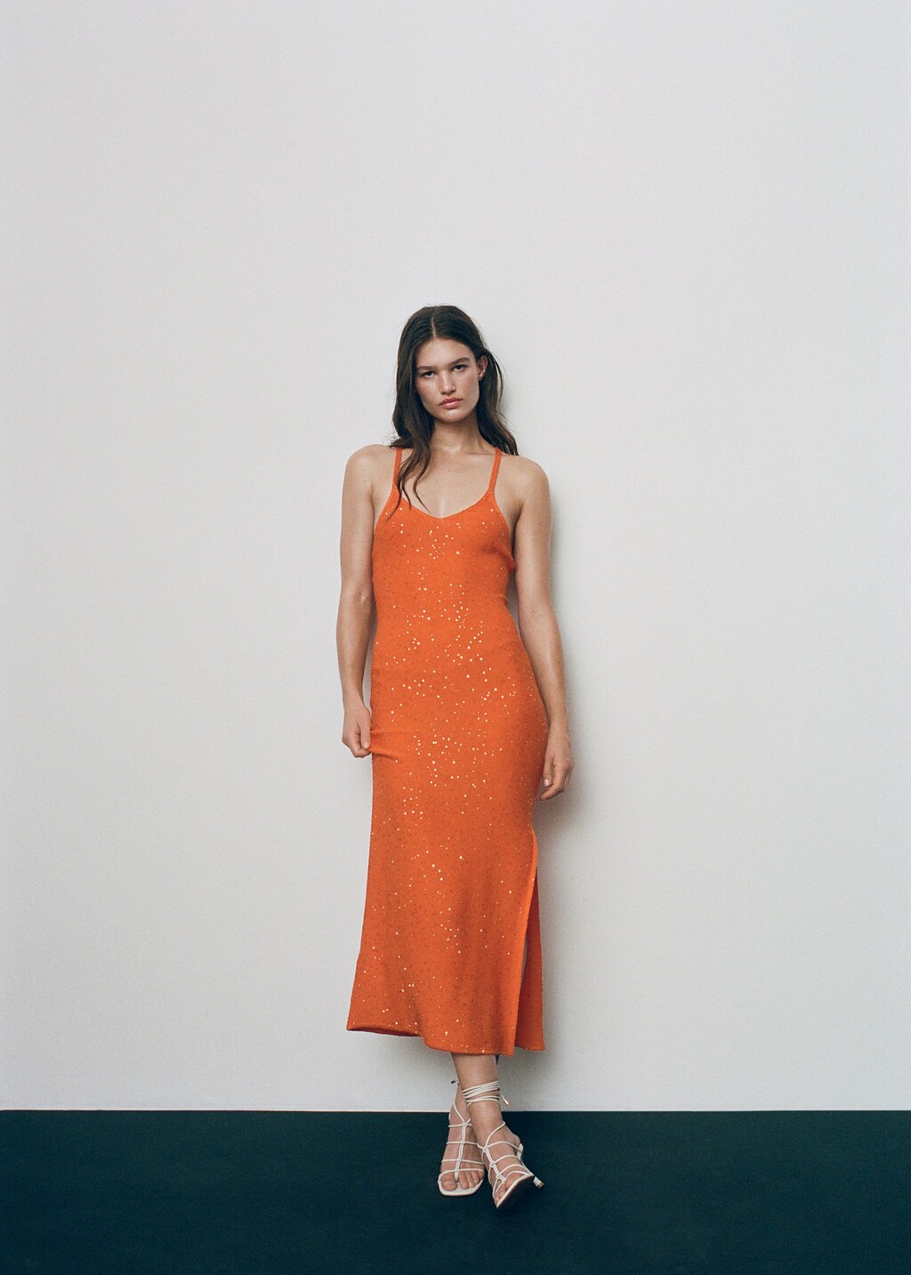 Knitted dress with sequin detail - Details of the article 6