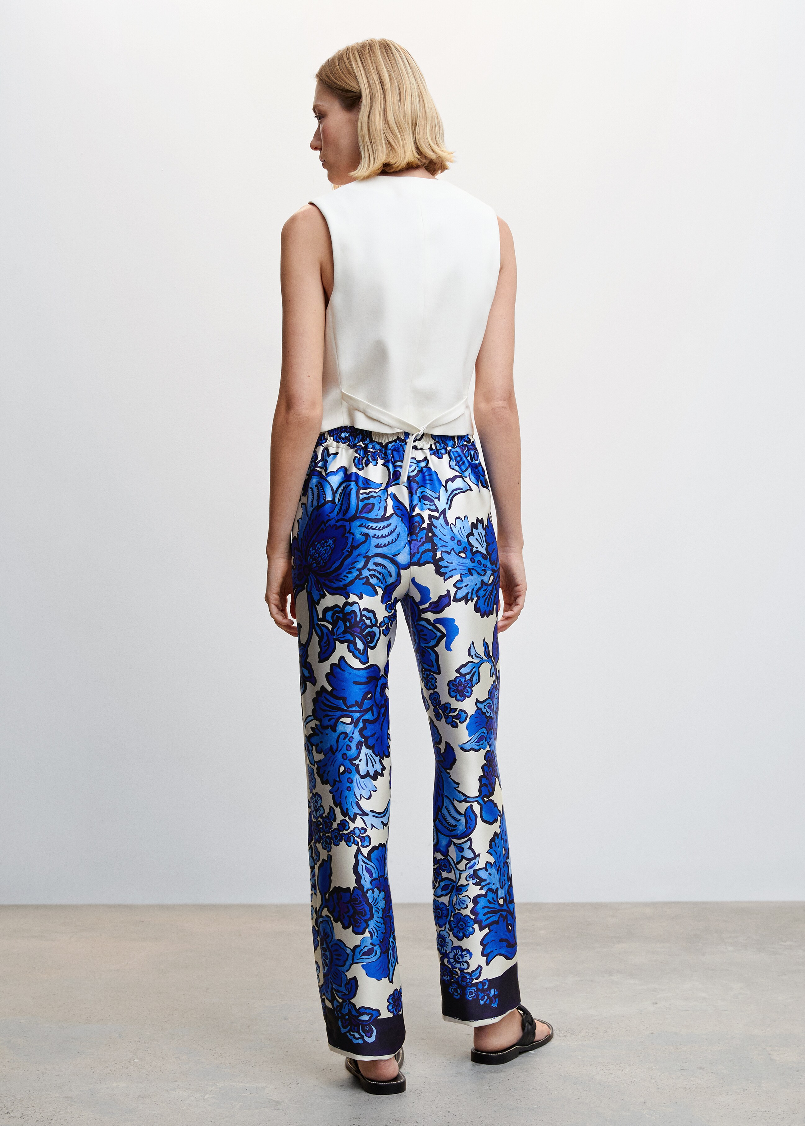 Floral satin pants - Reverse of the article