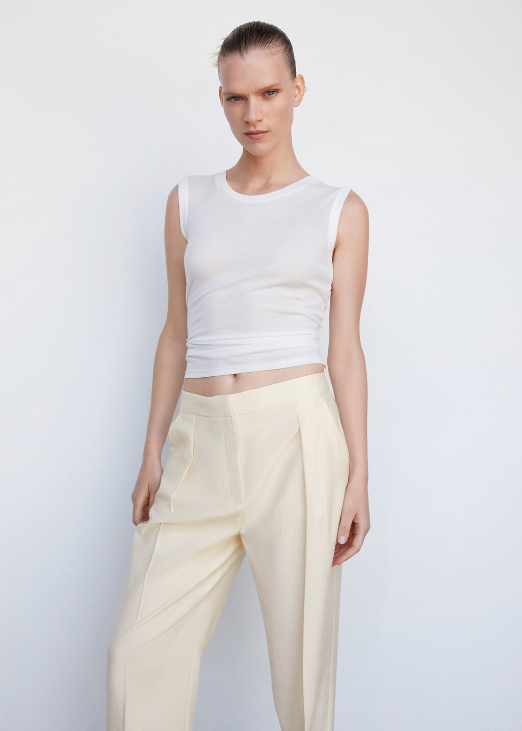 Pleated straight trousers - Details of the article 1