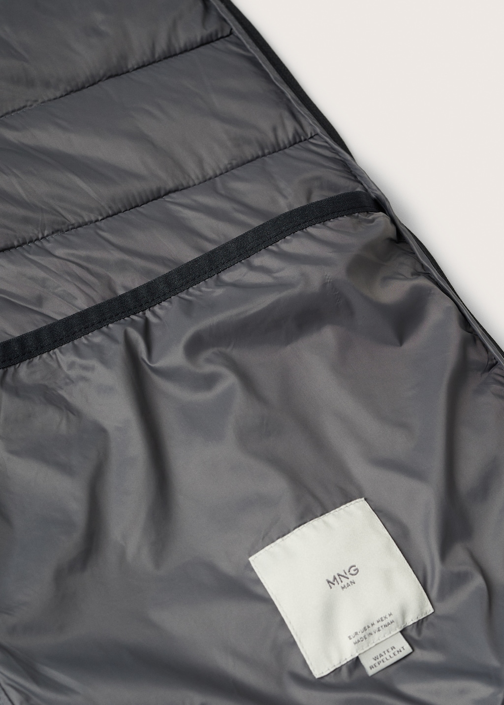 Ultra-light padded jacket - Details of the article 8