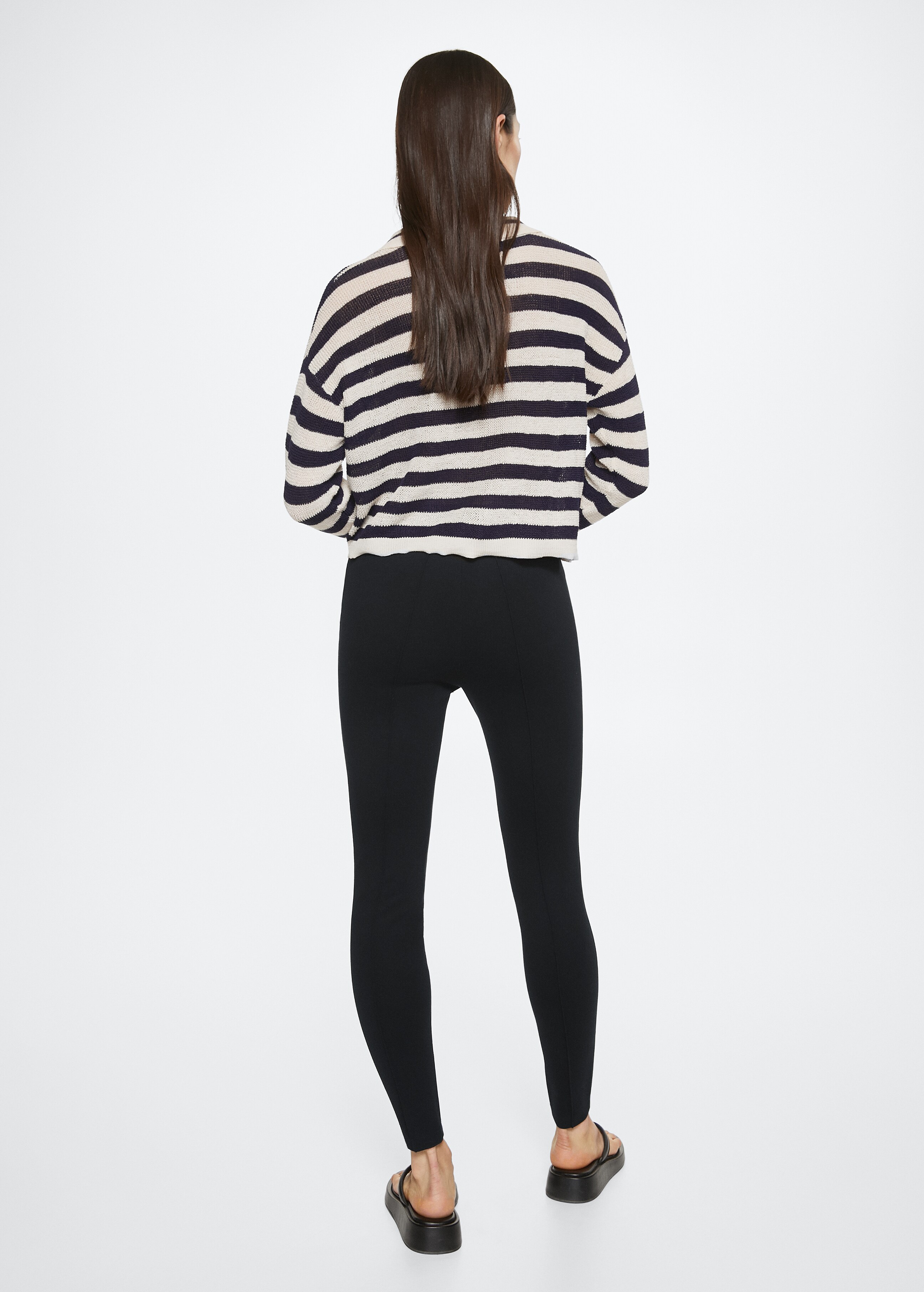 Leggings mit Ziernähten - Rückseite des Artikels