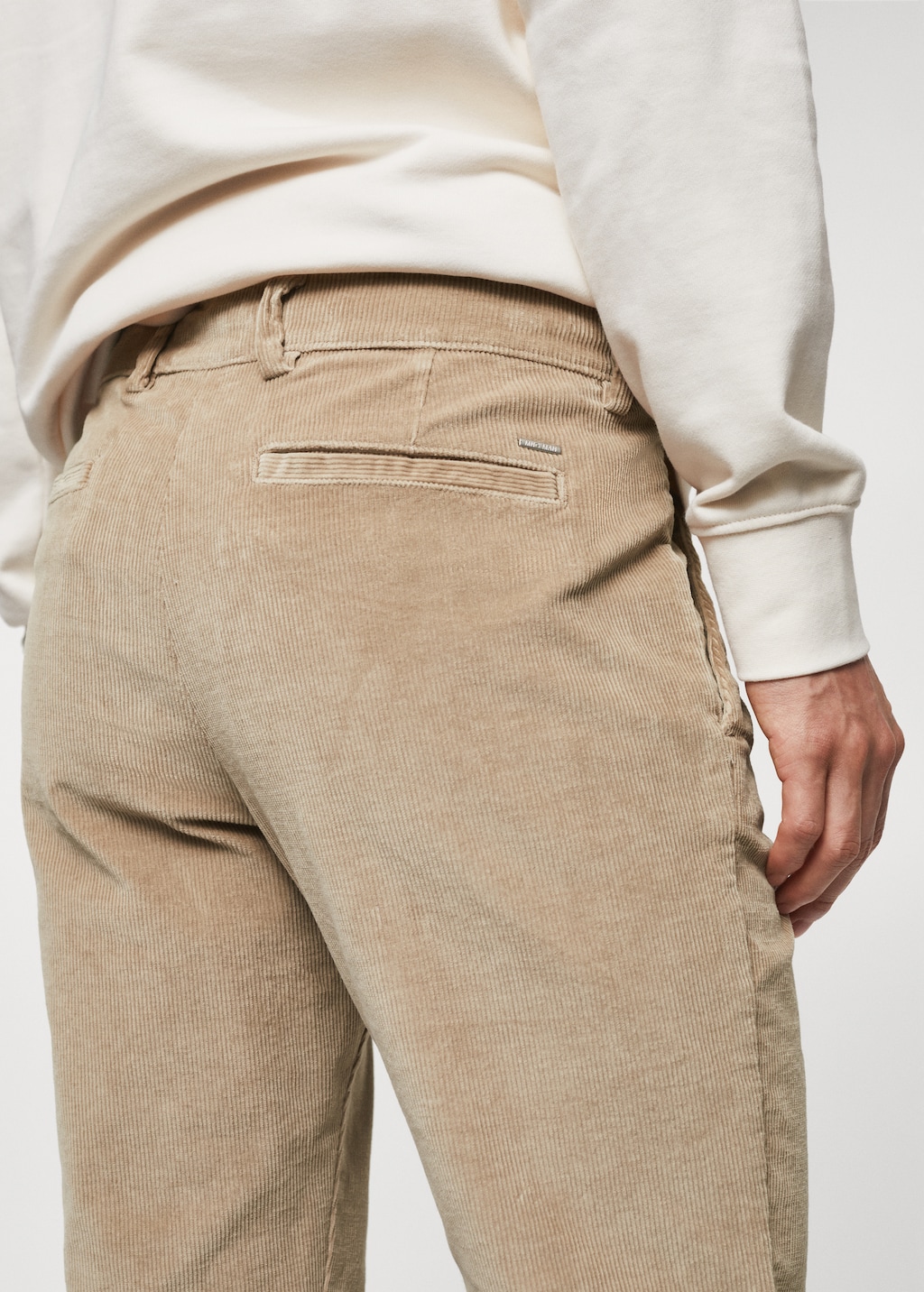 Tapered cropped corduroy trousers - Details of the article 3