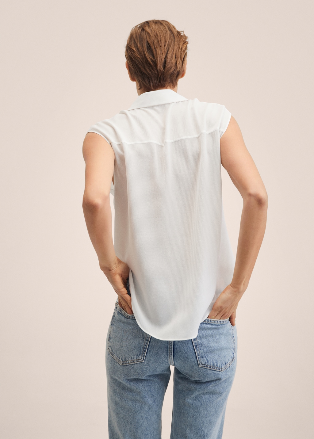 Textured tank top - Reverse of the article