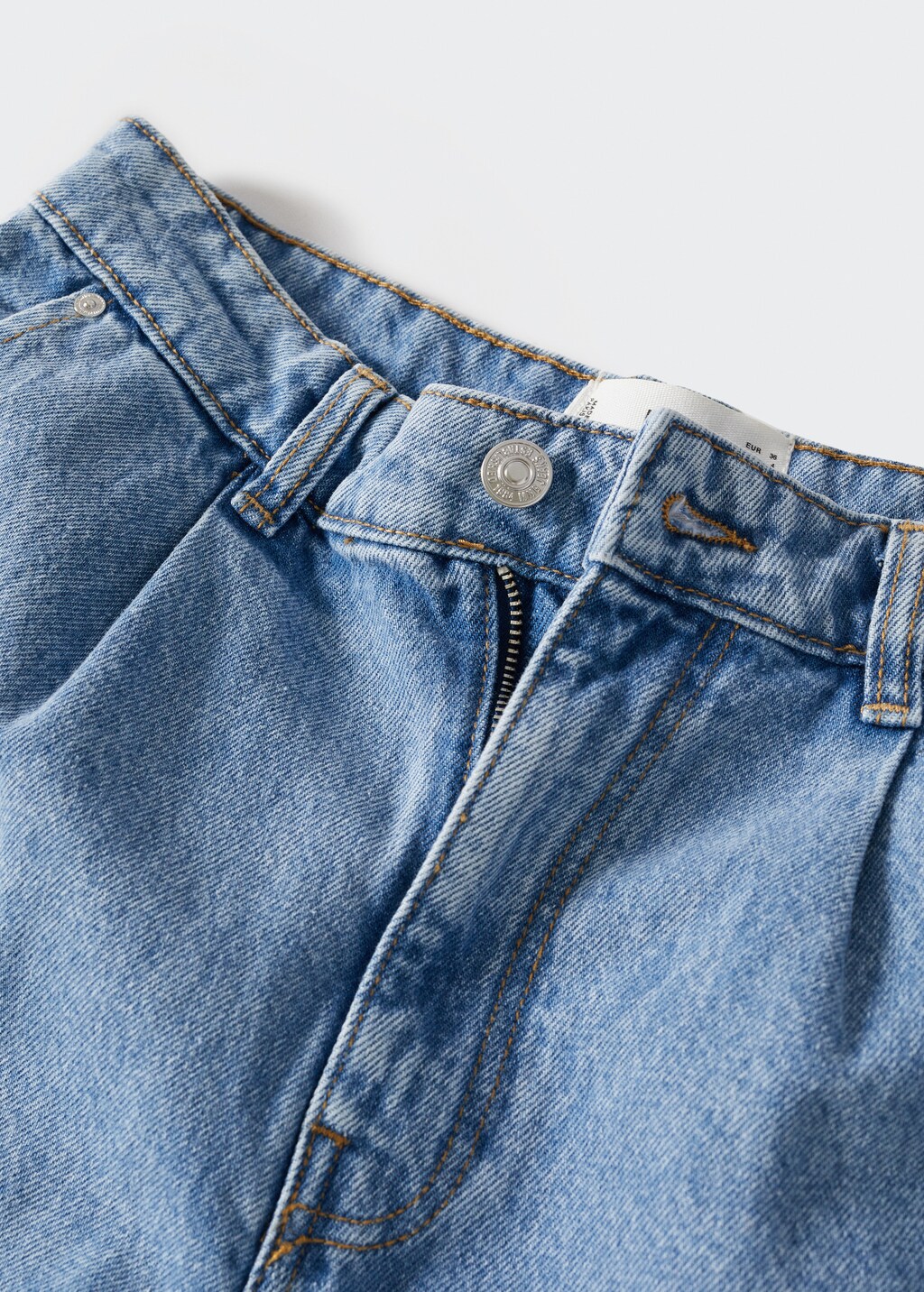 Pleated slouchy shorts - Details of the article 8