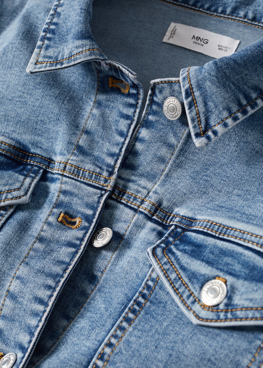 Pocketed denim jacket - Details of the article 8