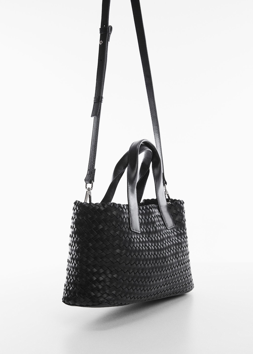 Mango sale woven bag