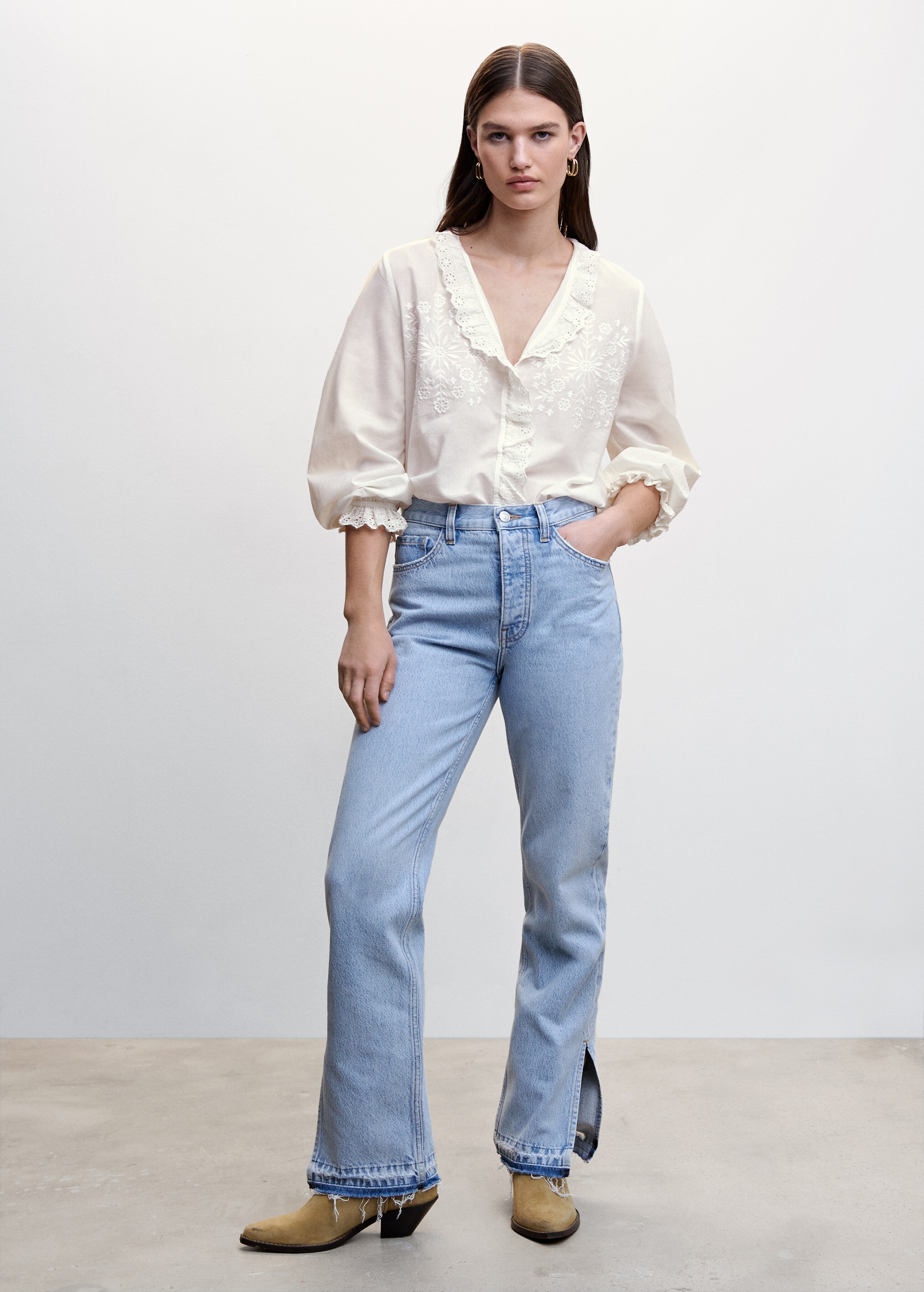 Embroidered puff-sleeve blouse - General plane