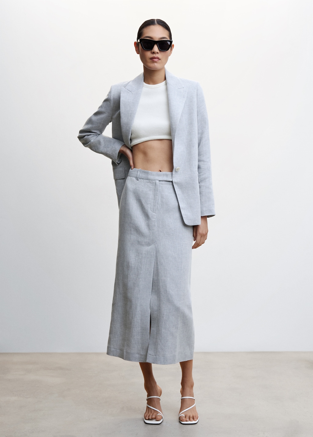 Linen skirt with slit - General plane