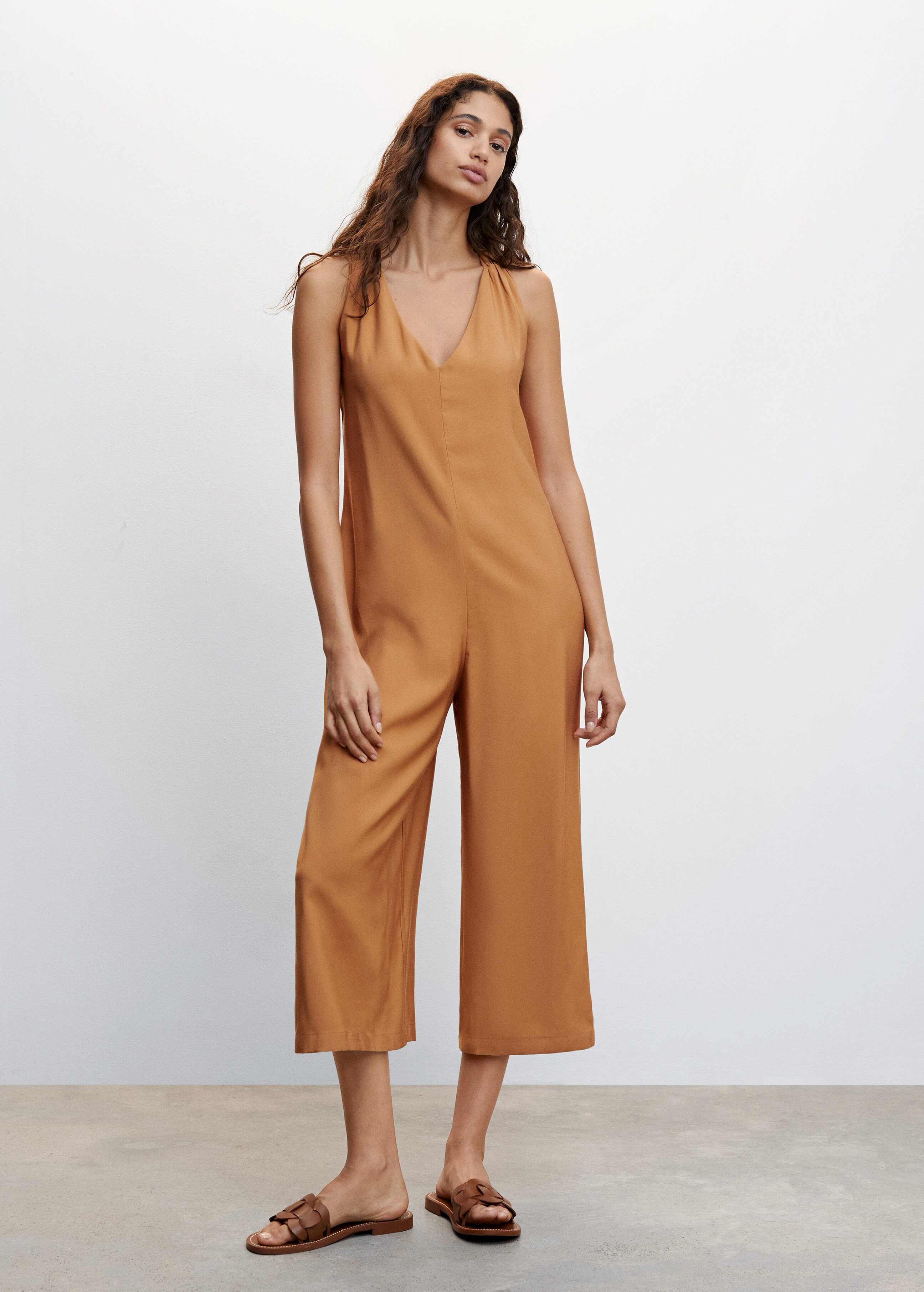 Wrap-back short jumpsuit - General plane