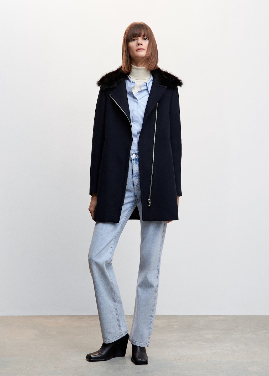 Detachable fur-effect collar coat - General plane