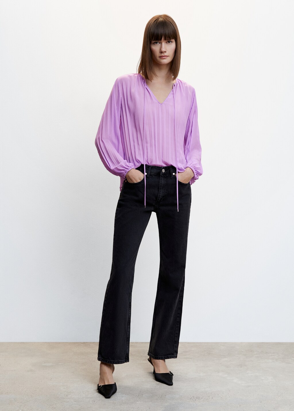 Pleated blouse with puffed sleeves - General plane