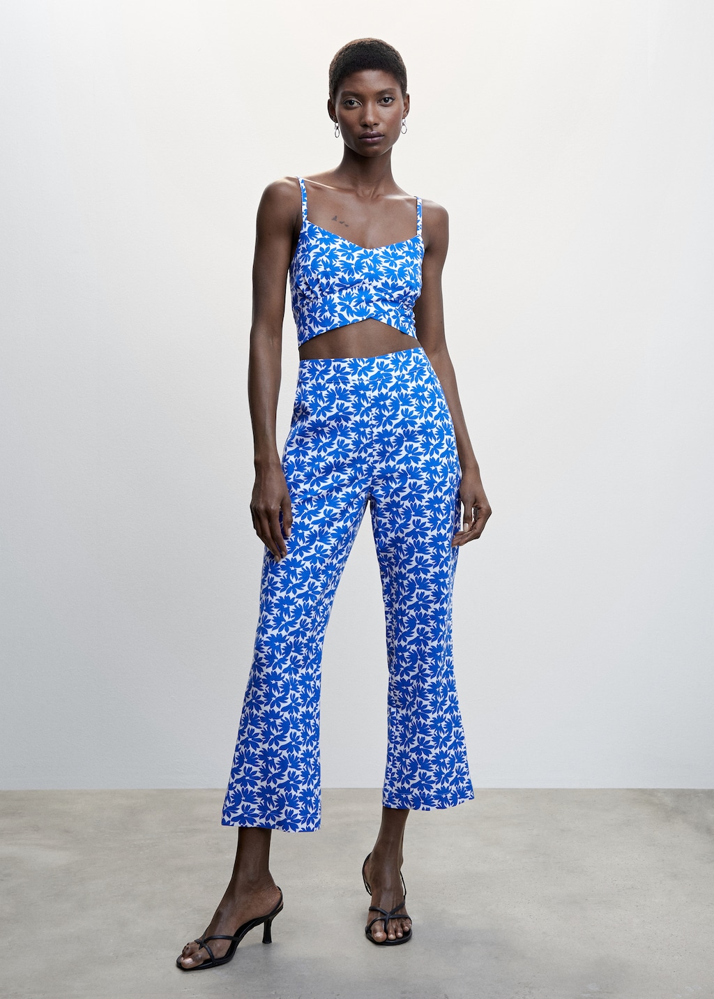 Flower print trousers