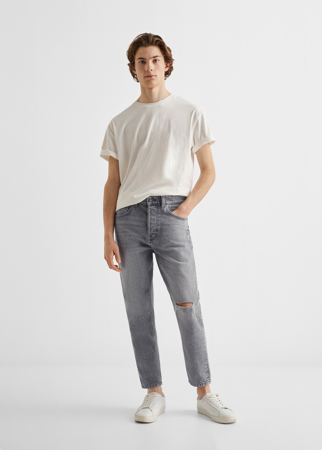 Ripped tapered-fit jeans - General plane