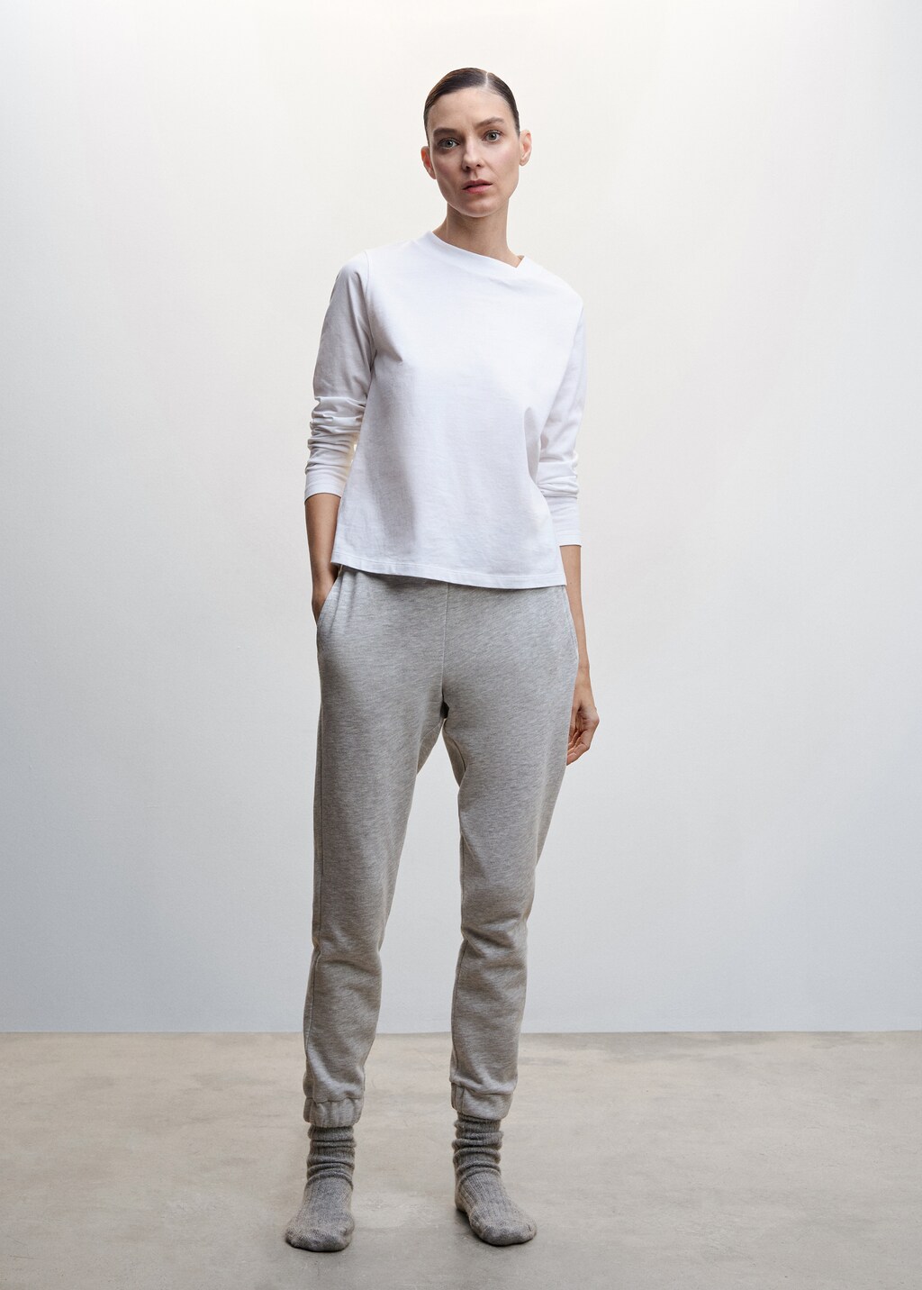 Knitted trousers - General plane