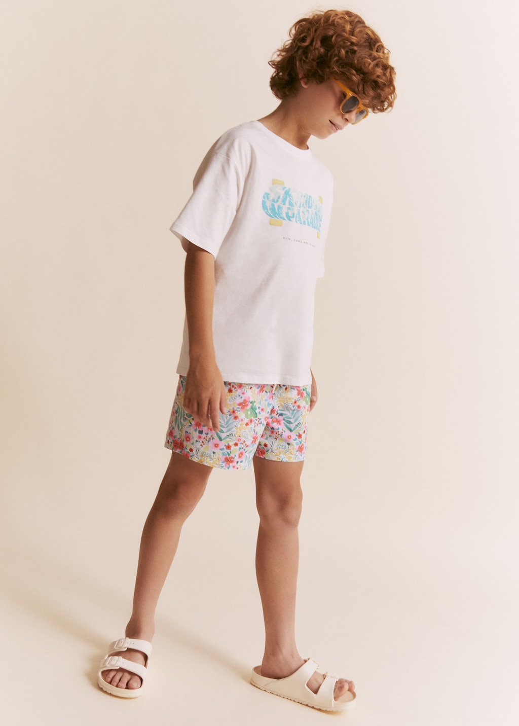 Floral-print swimming trunks - General plane