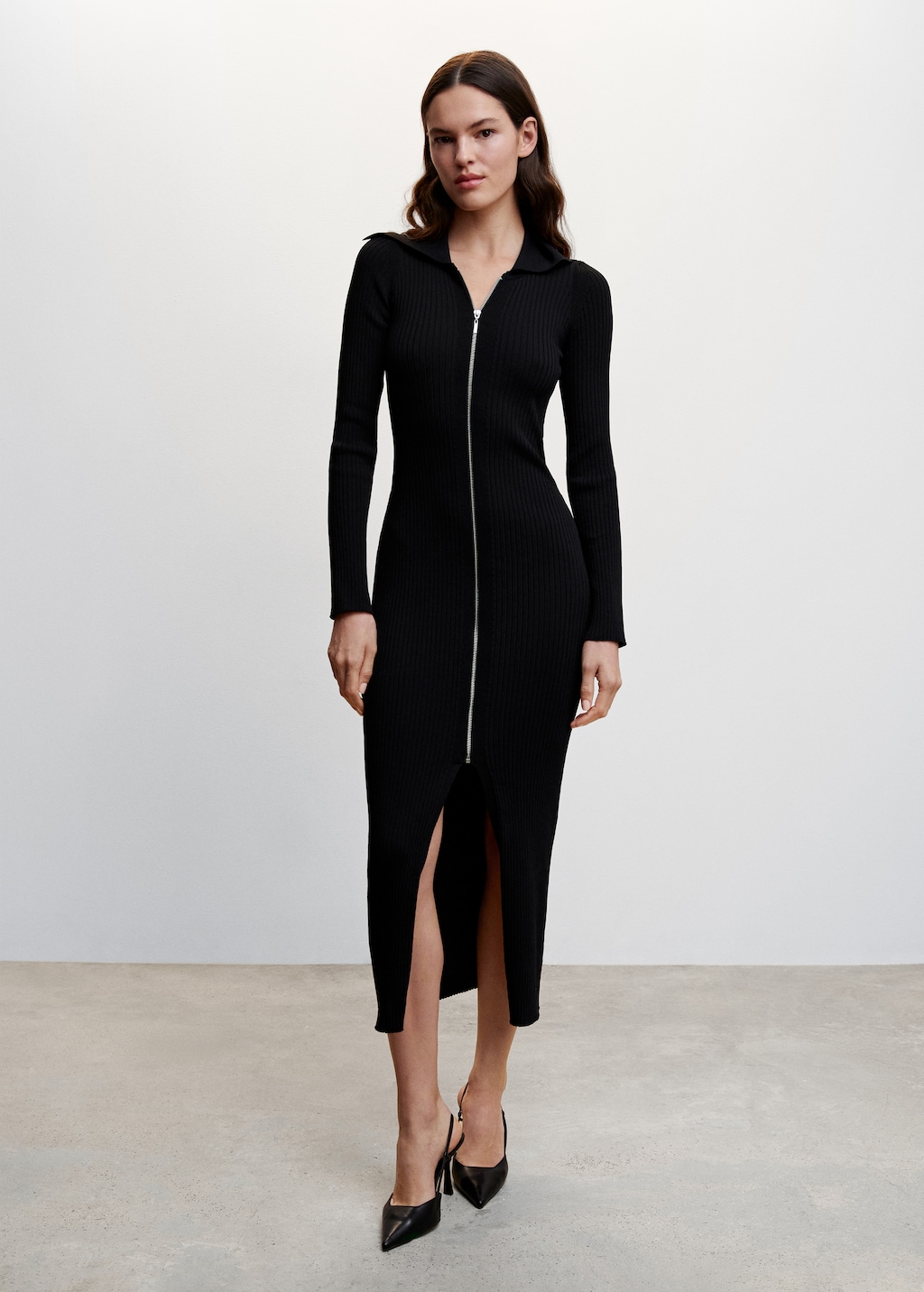 Robe noire fermeture éclair devant sale