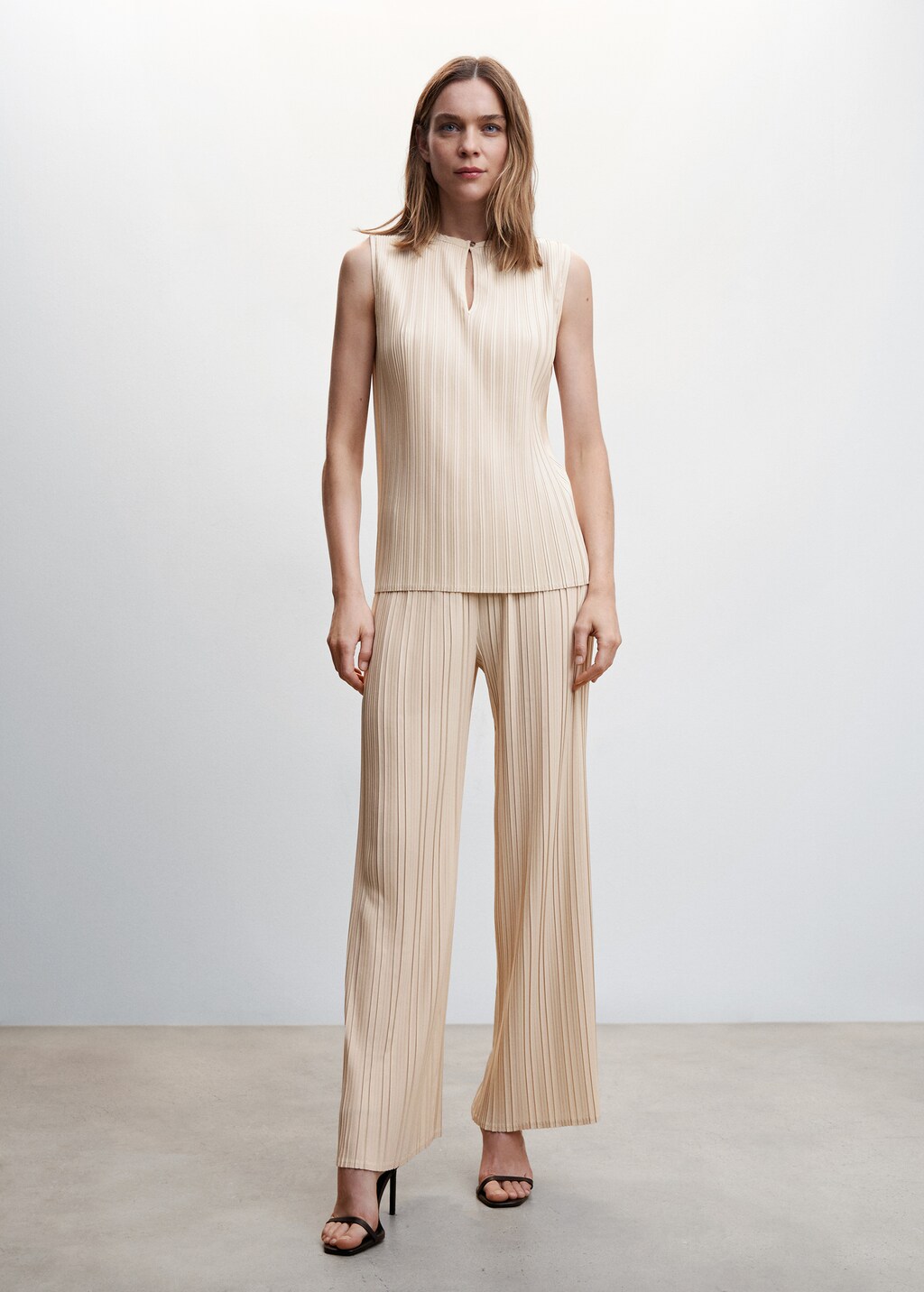 Pleated wideleg trousers - General plane