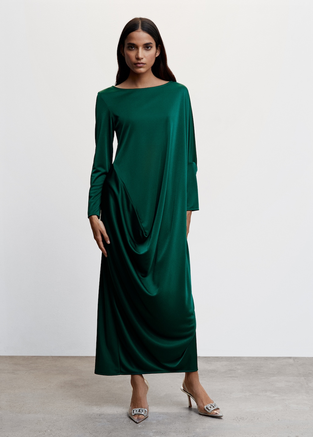 Satin draped dress - General plane