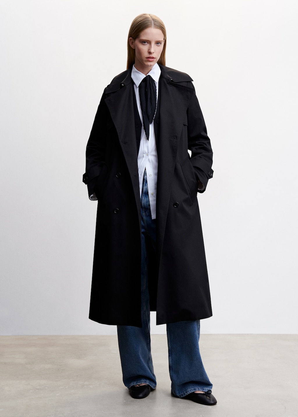 Classic long trench coat - General plane