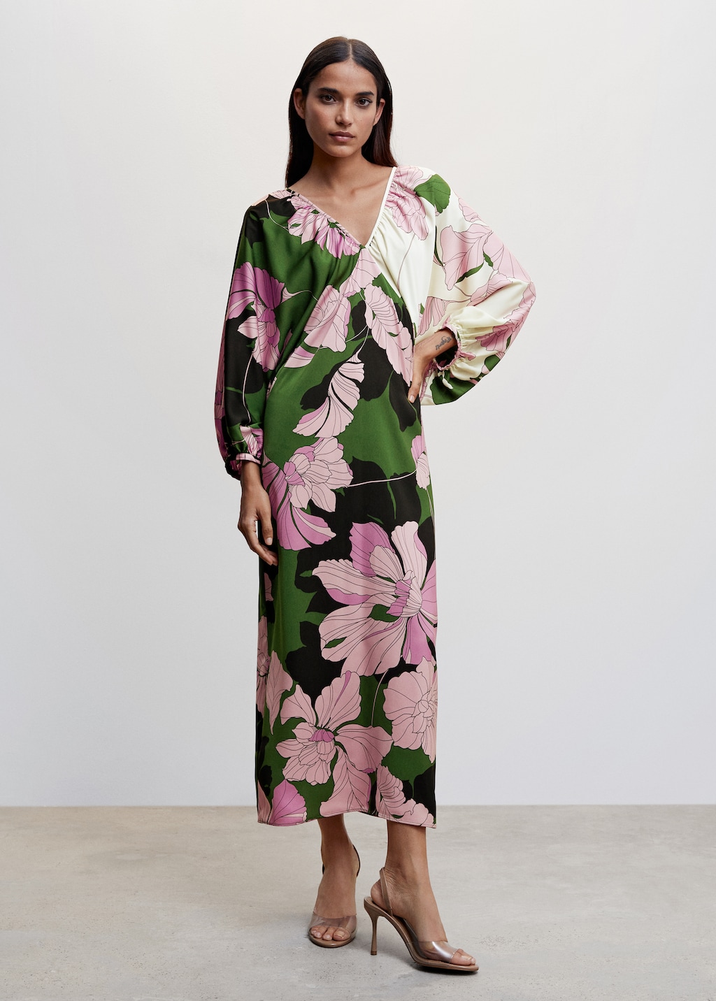 Floral print dress - General plane