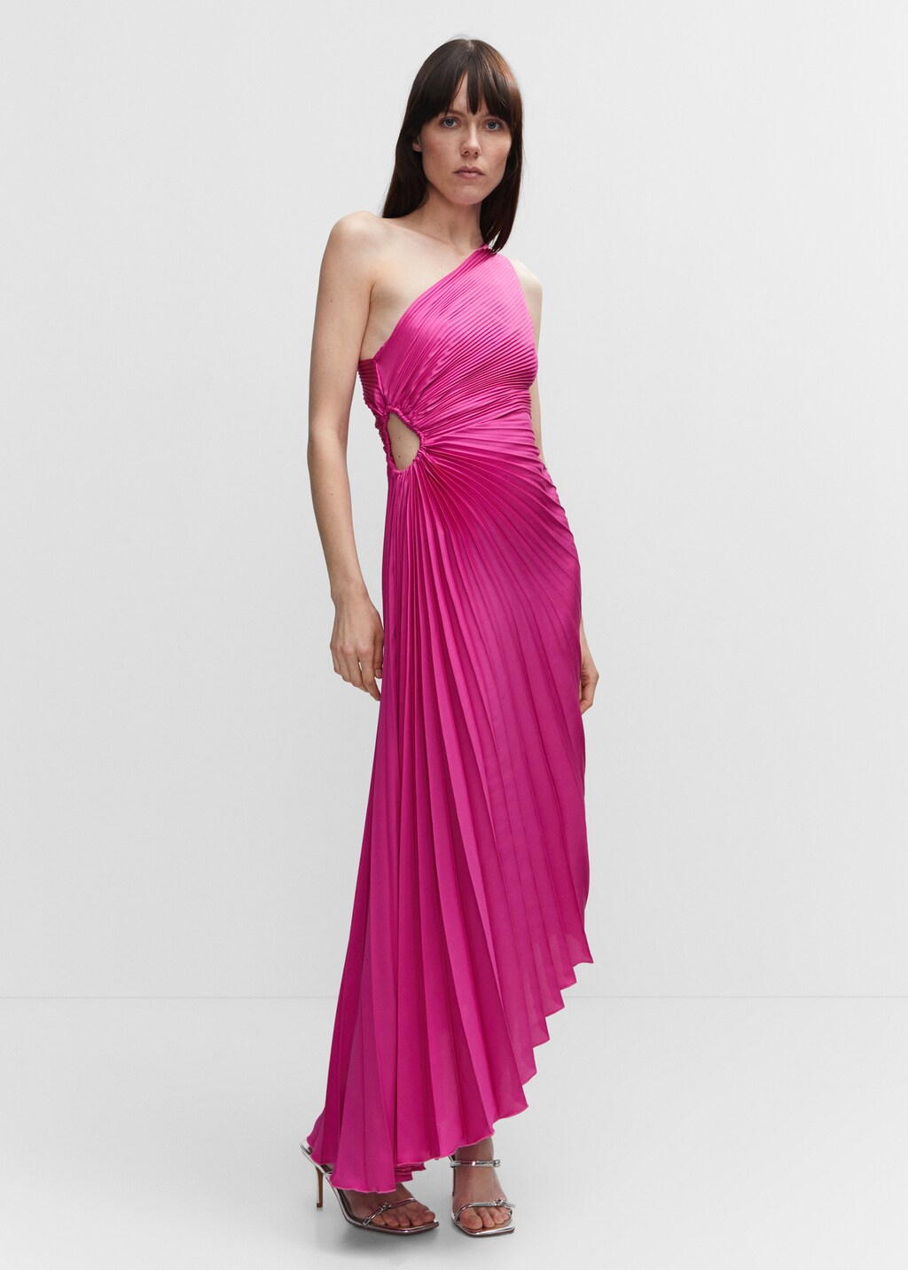 Asymmetrical pleated dress - General plane