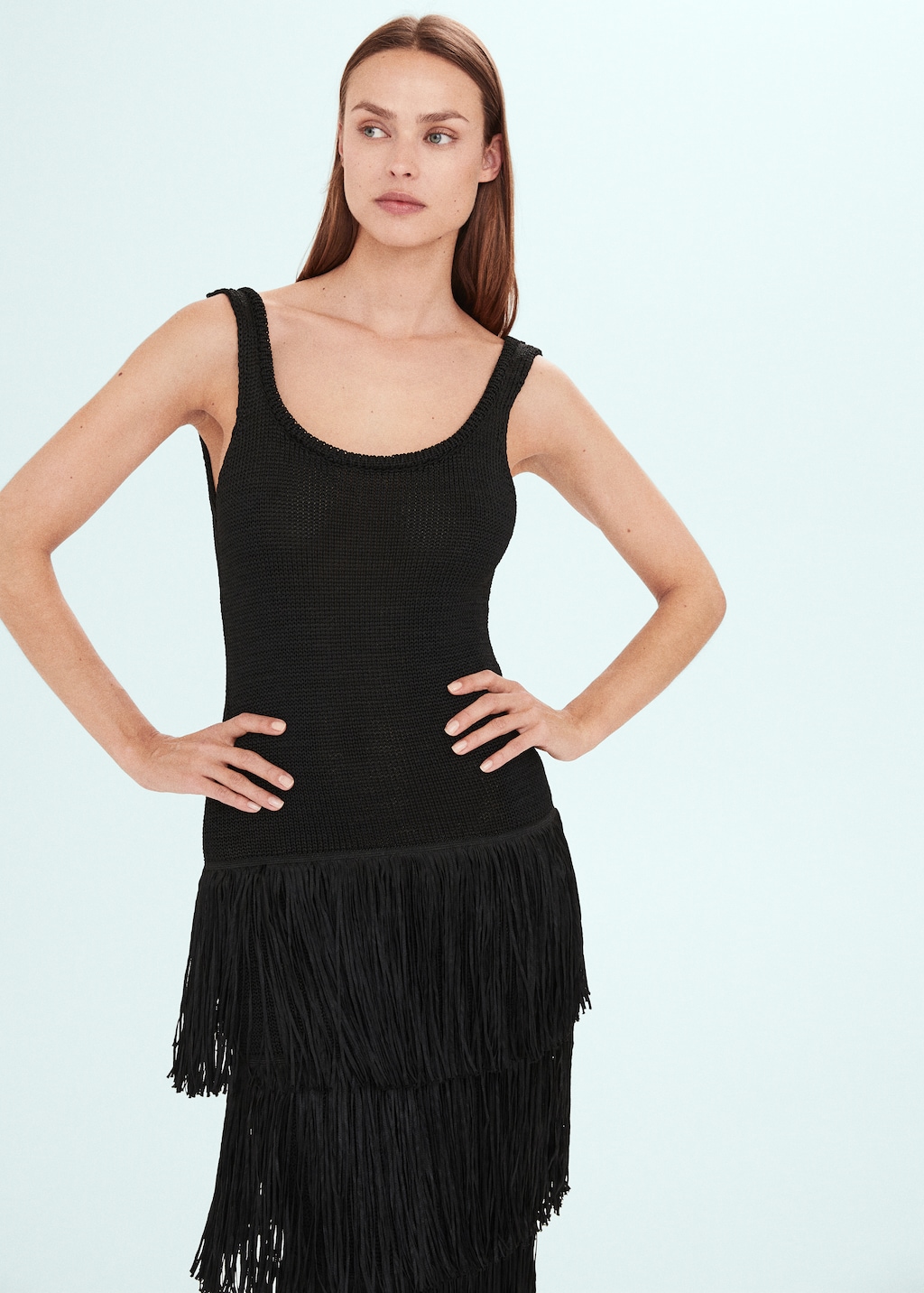 Knitted dress with fringe design - Medium plane