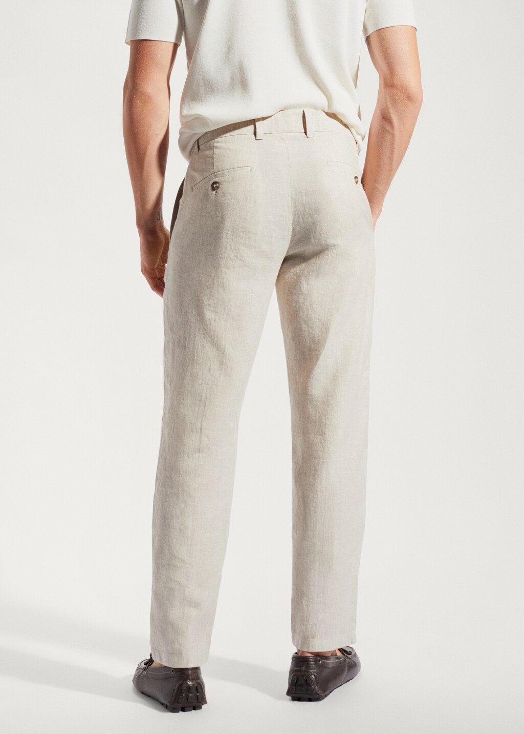 Slim-fit 100% linen trousers - Reverse of the article