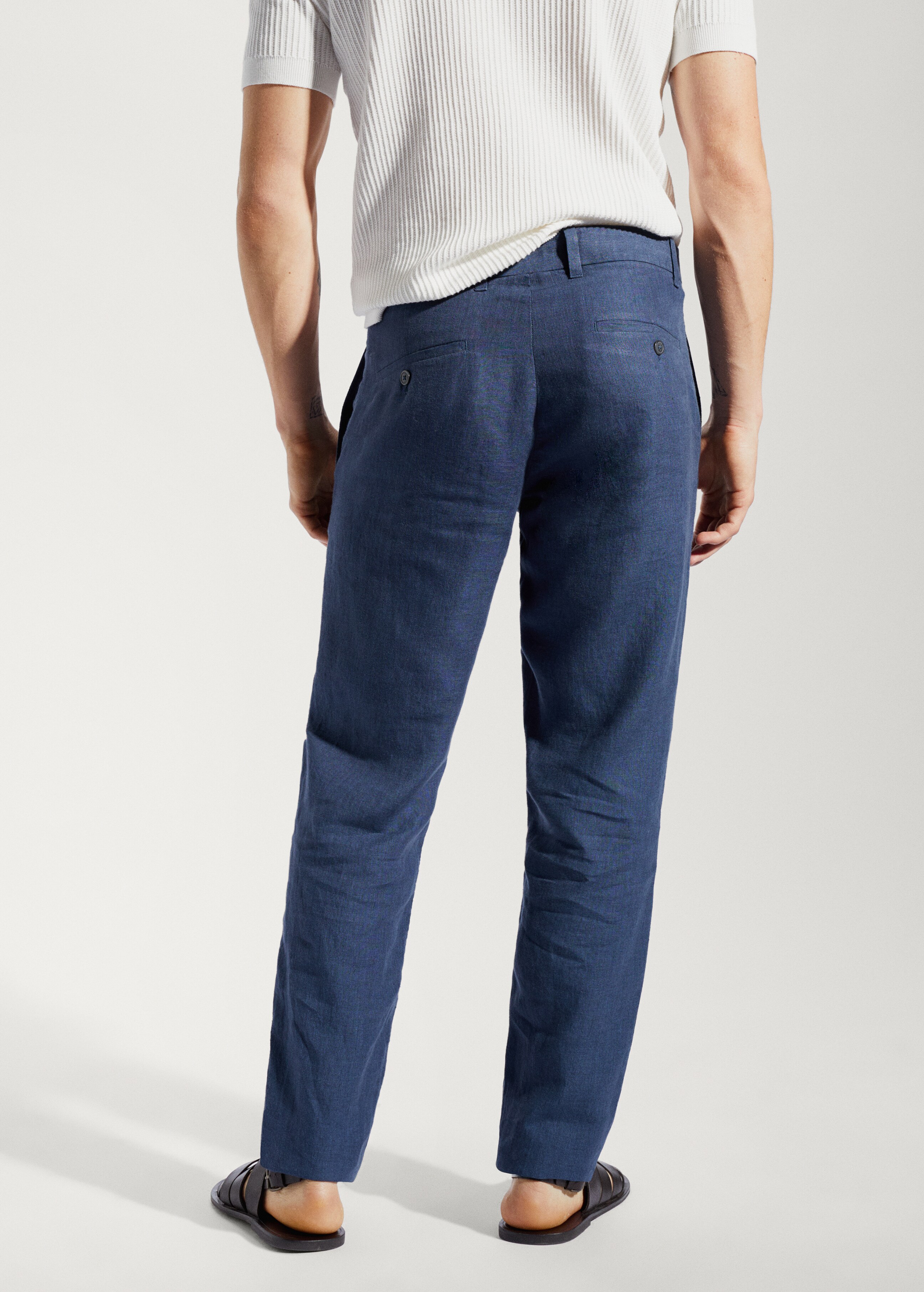 Pantalón 100% lino slim fit - Reverso del artículo