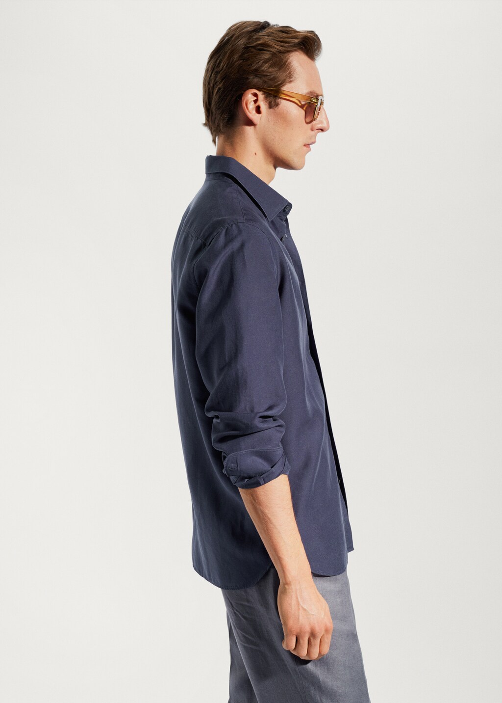 Light tencel-linen shirt - Details of the article 2