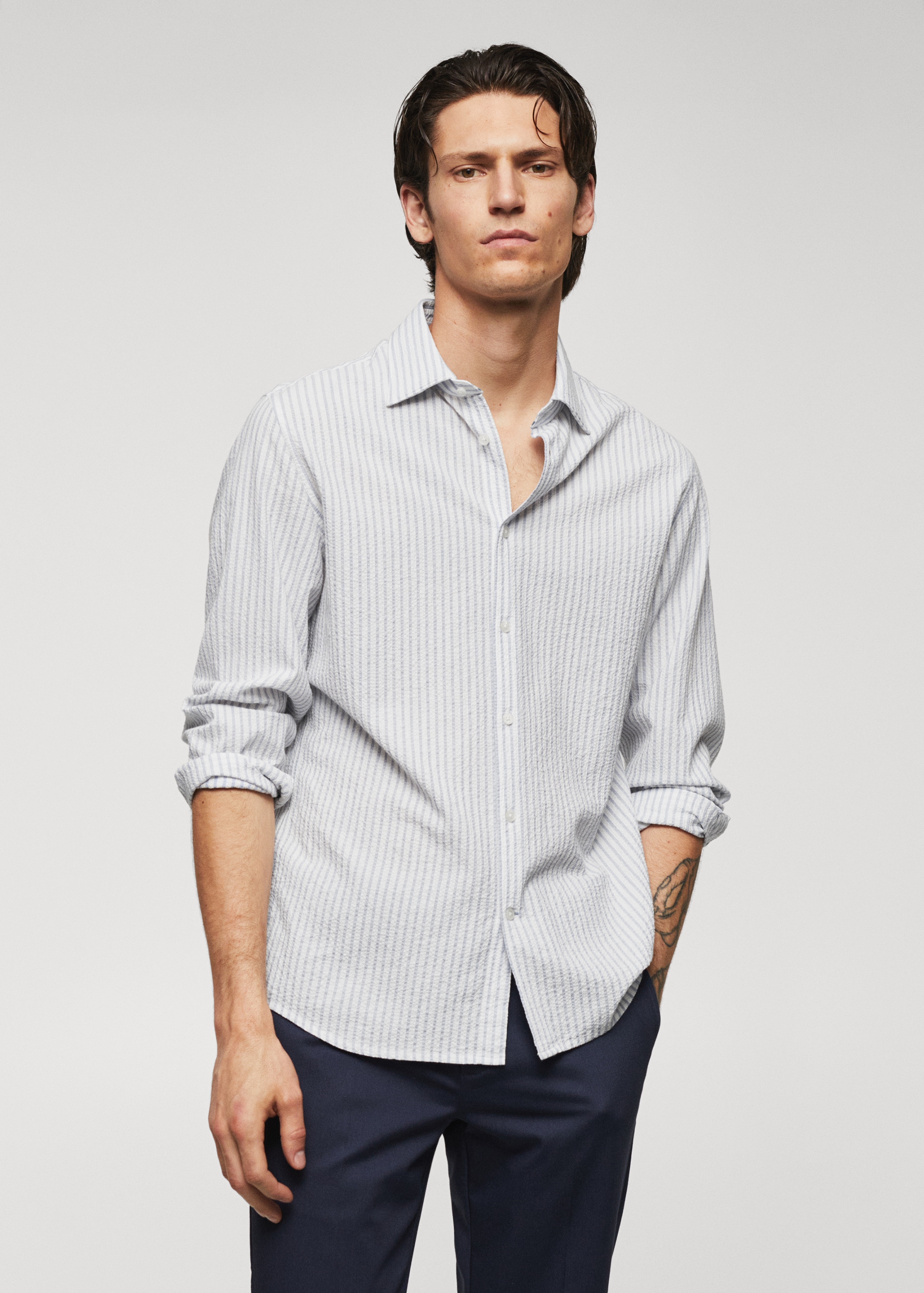 100% cotton seersucker striped shirt - Medium plane