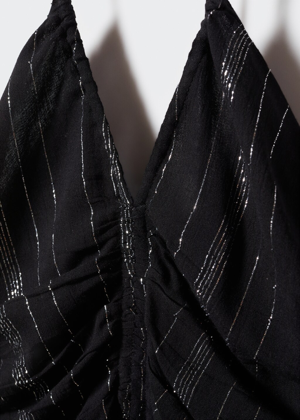 Ruffled dress - Details of the article 8