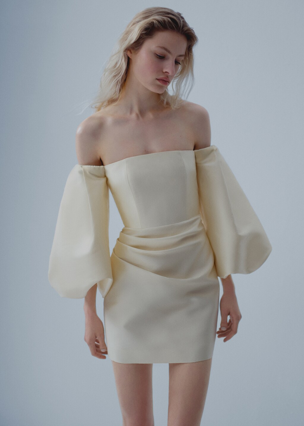 Satin dress with volume sleeves - Details of the article 1