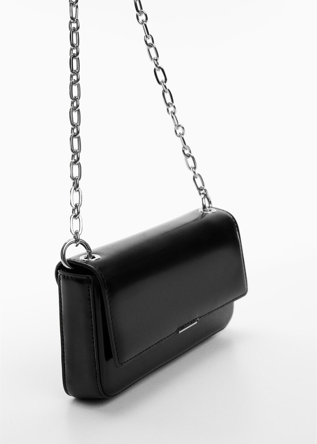 Flap chain bag