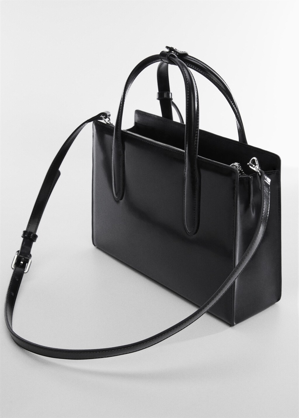 Saffiano-effect shopper bag - Details of the article 2