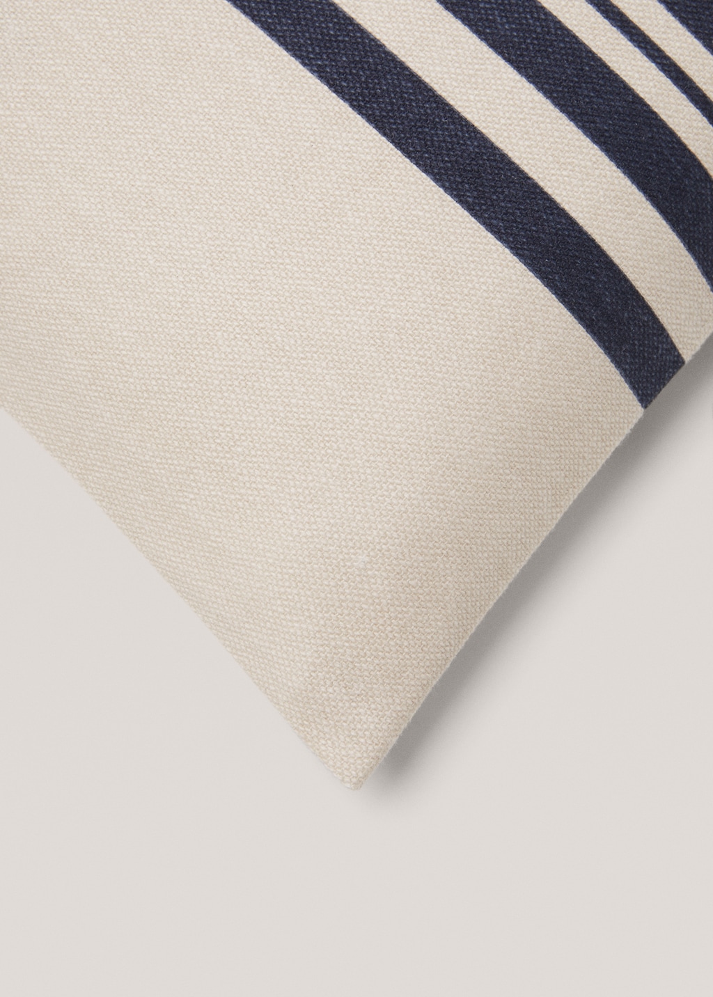 Striped cushion cover 45x45cm - Details of the article 2