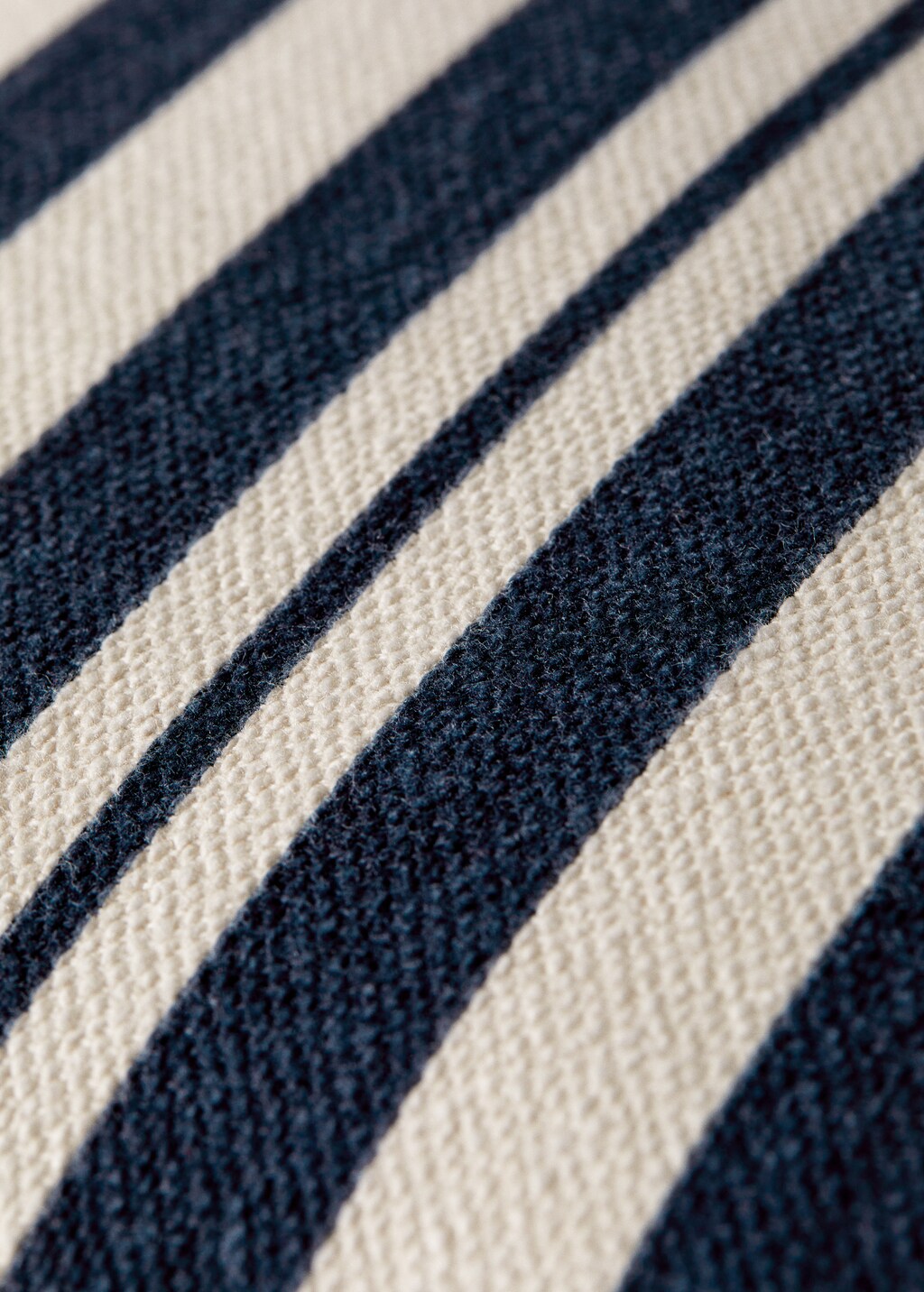 Striped cushion cover 45x45cm - Details of the article 3