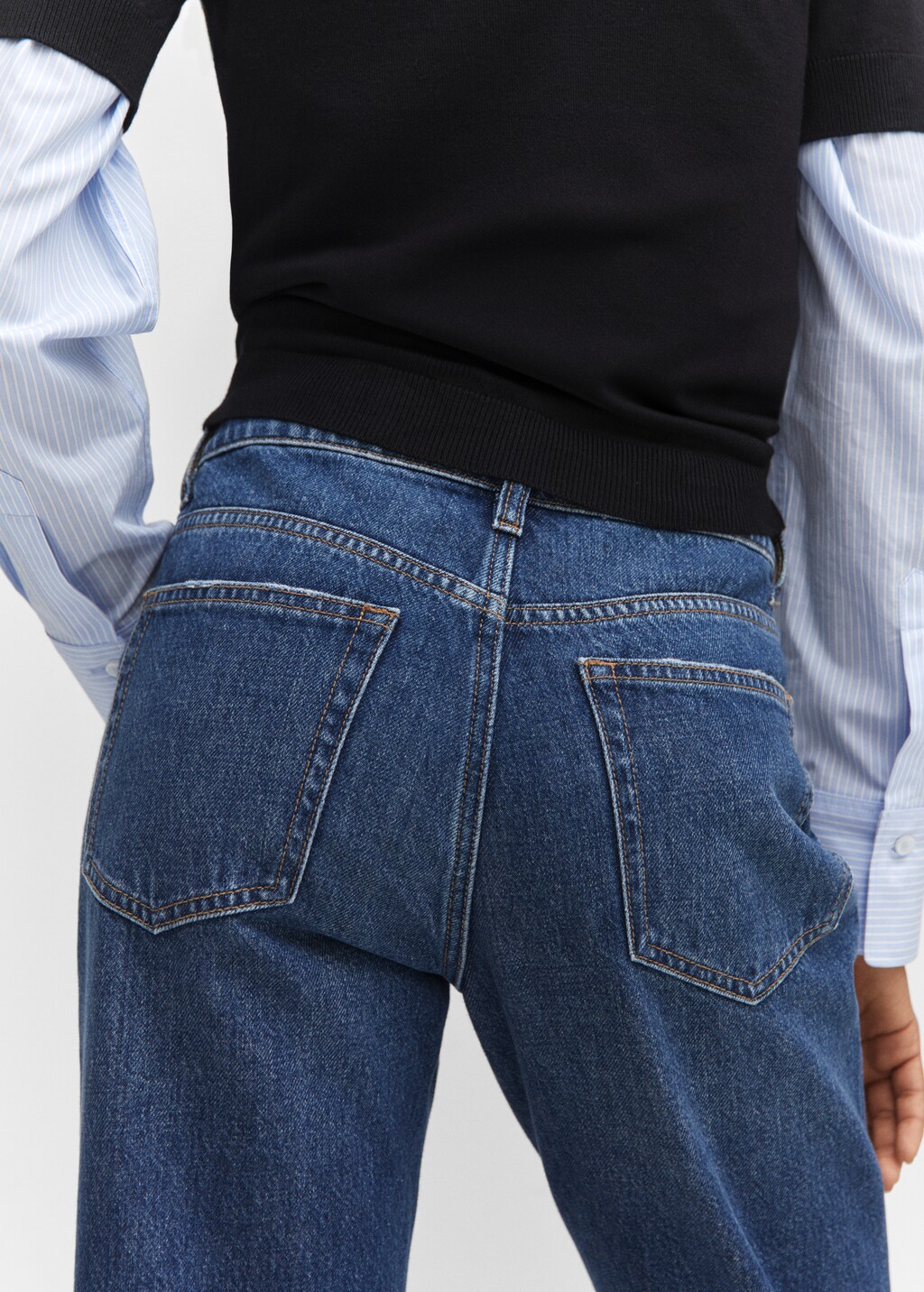 Straight-fit cropped jeans - Details of the article 6