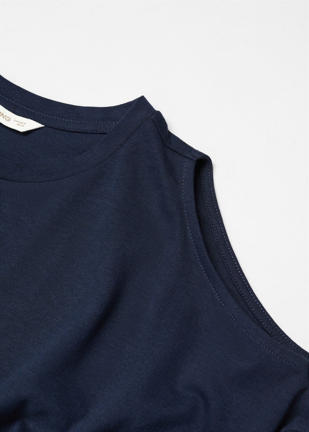 Long-sleeve t-shirt with cut-out - Details of the article 8