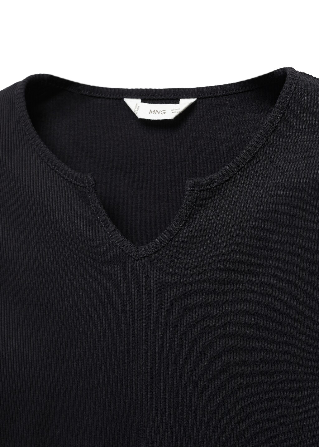 Ribbed long-sleeved t-shirt - Details of the article 8