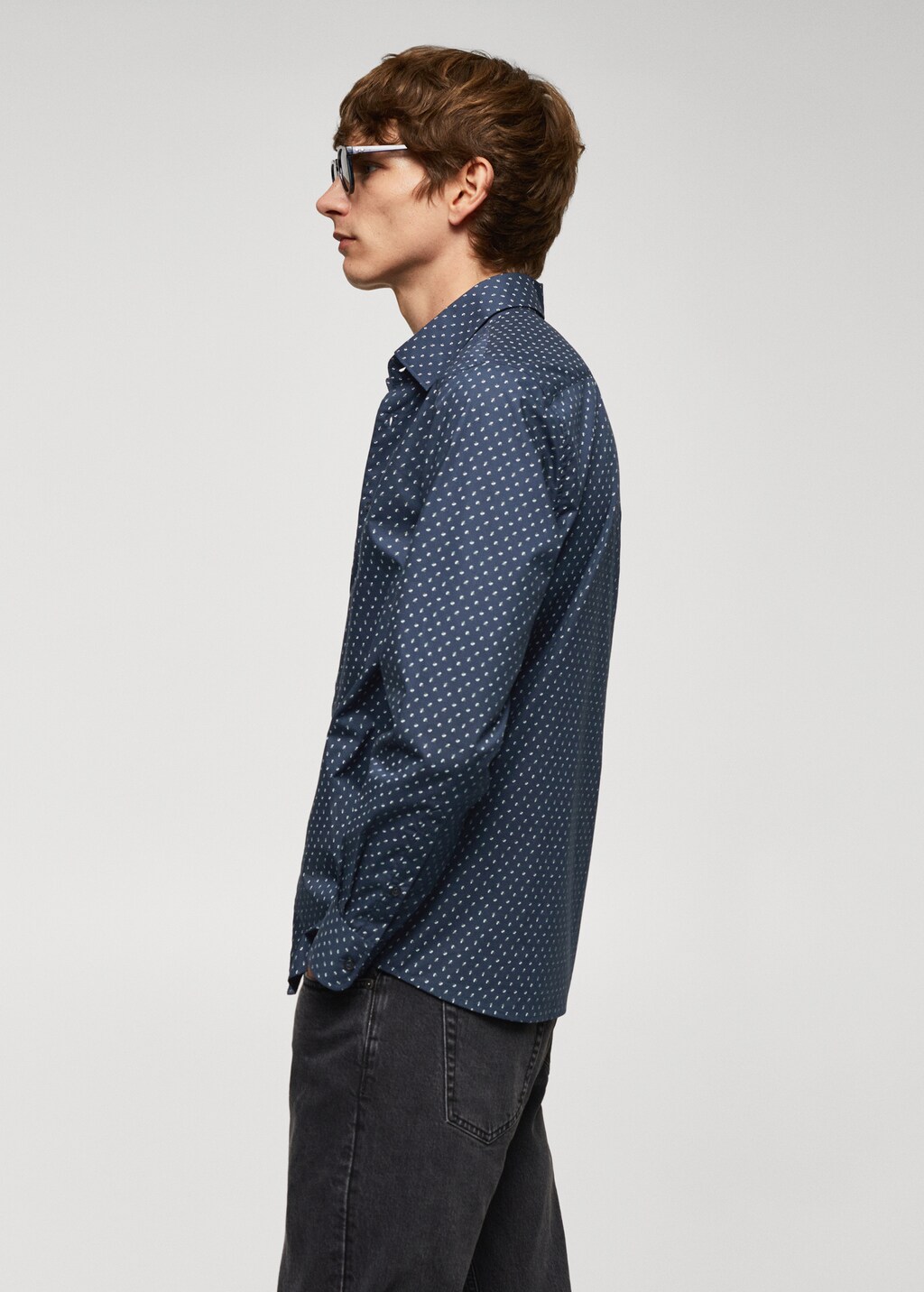 100% cotton shirt with micro-leaf print - Details of the article 2