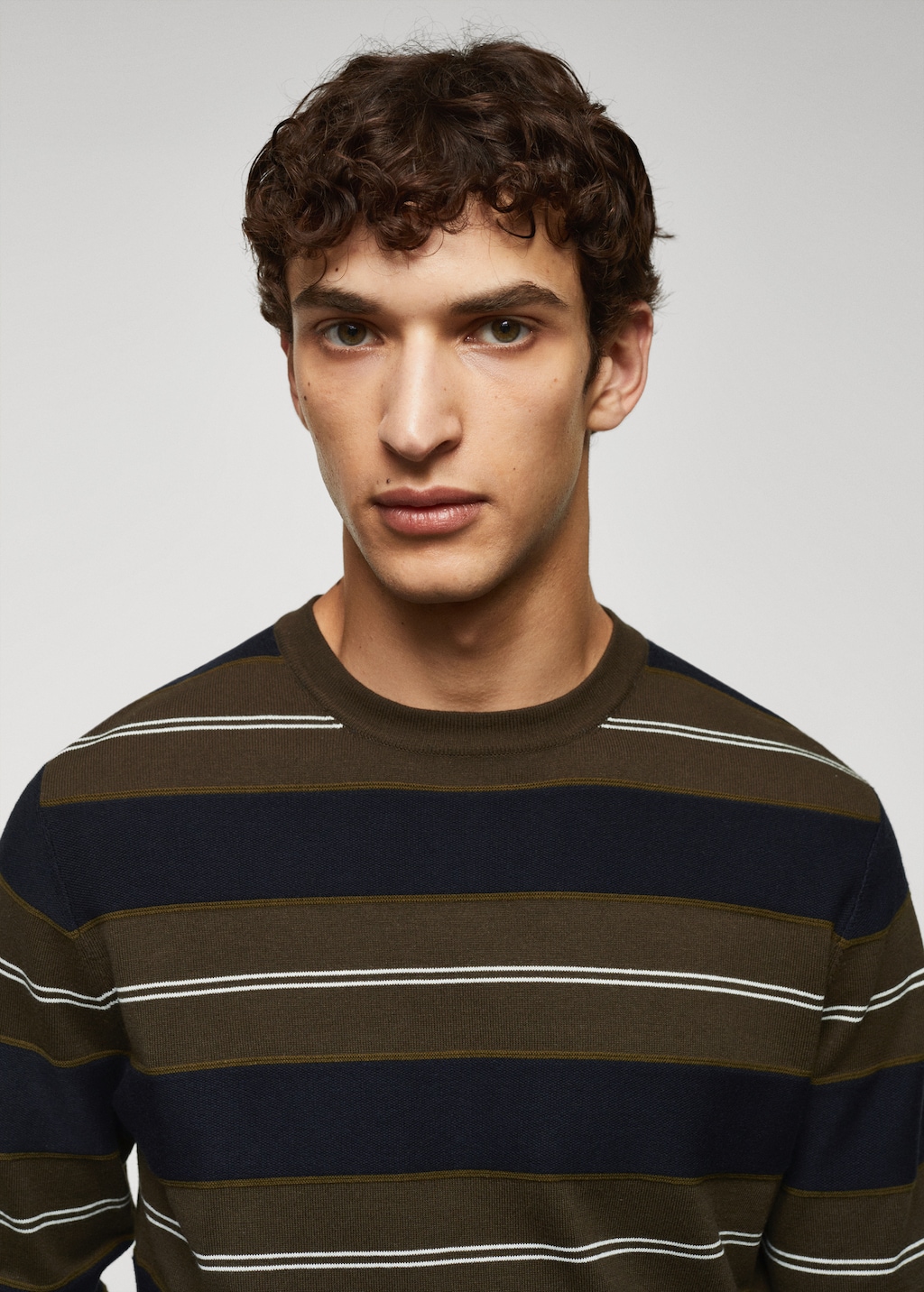 Striped fine-knit sweater - Details of the article 1