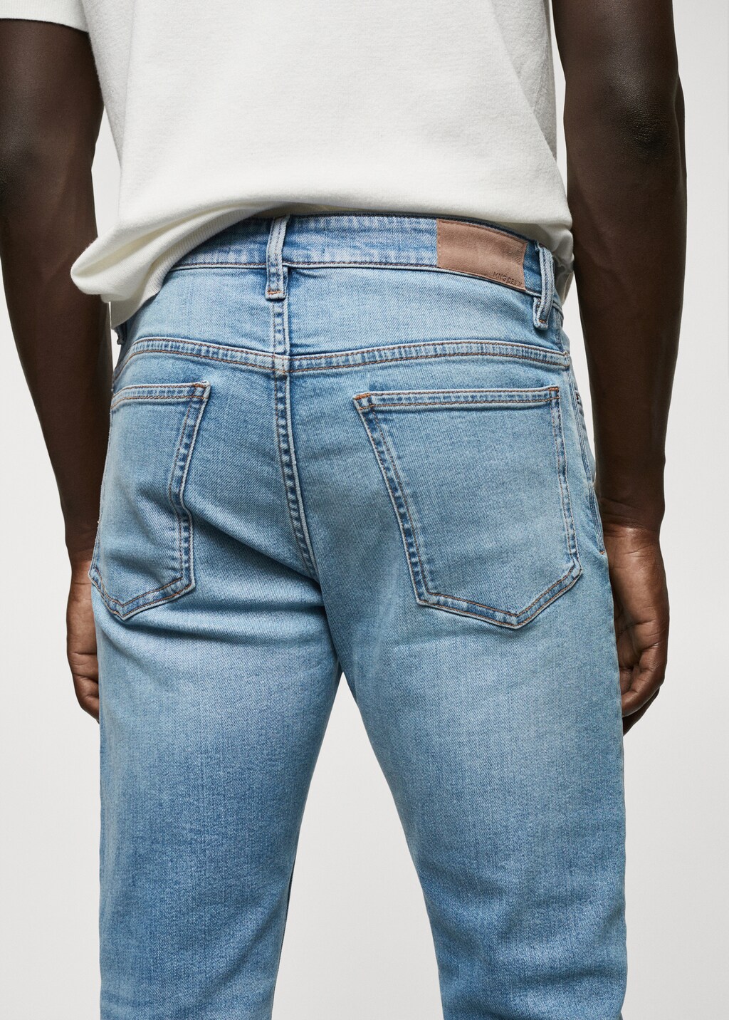 Tapered-Jeans Tom in Cropped-Länge - Detail des Artikels 4