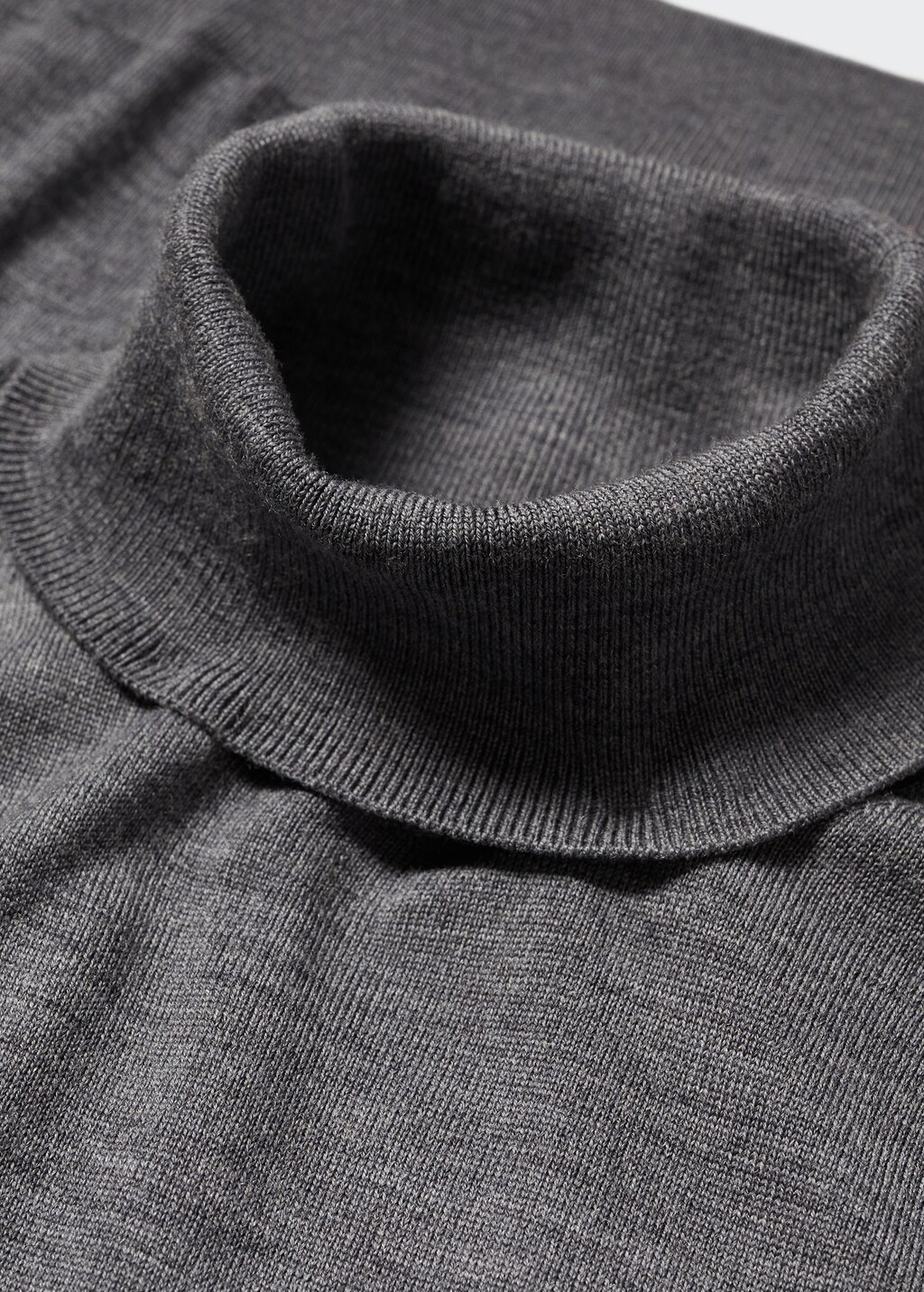 100% merino wool turtleneck sweater - Details of the article 8