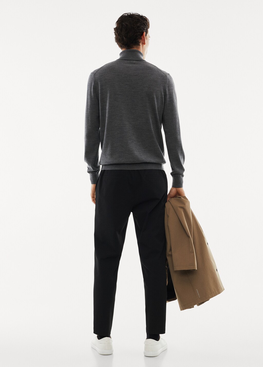 100% merino wool turtleneck sweater - Reverse of the article