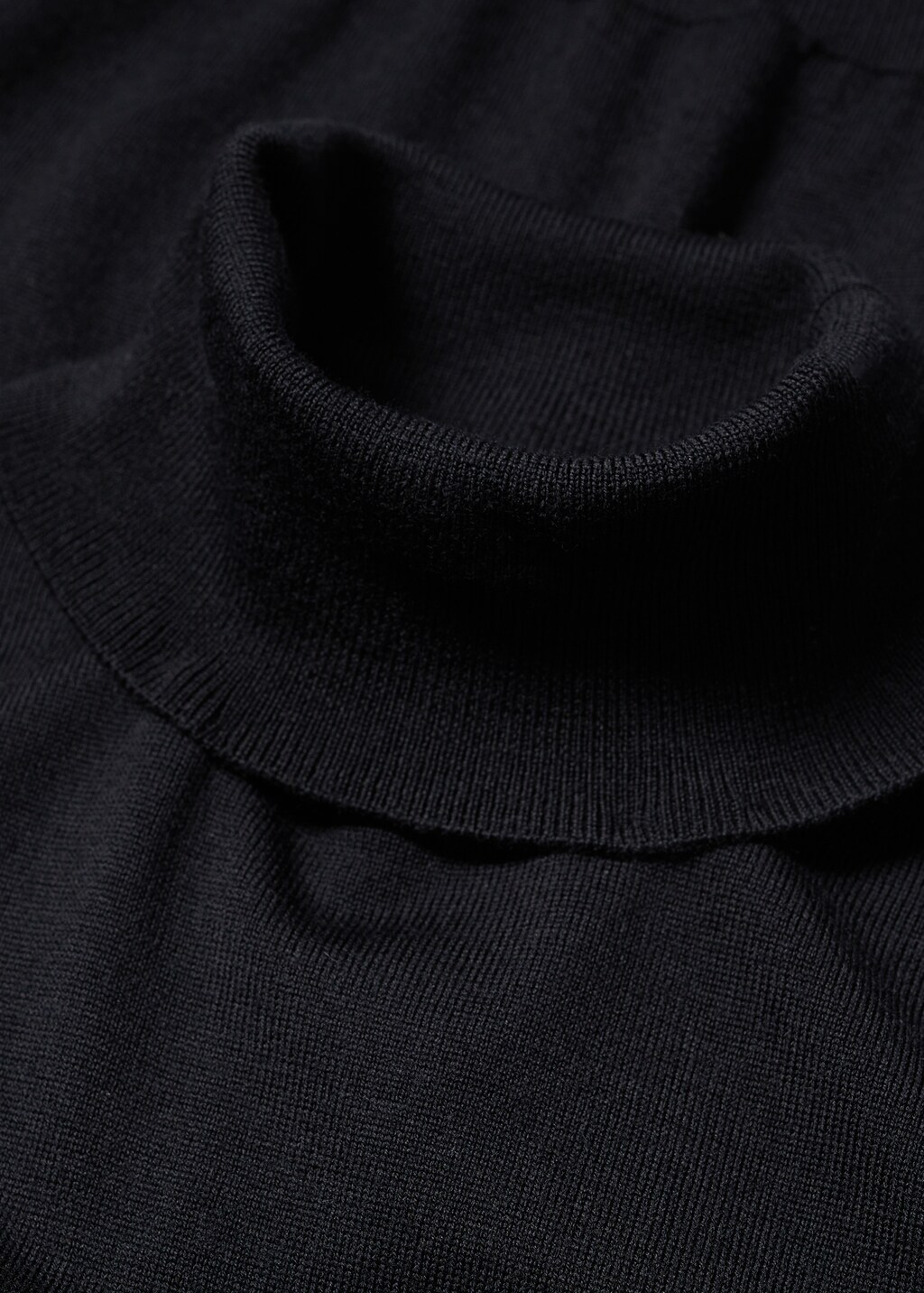 100% merino wool turtleneck sweater - Details of the article 8